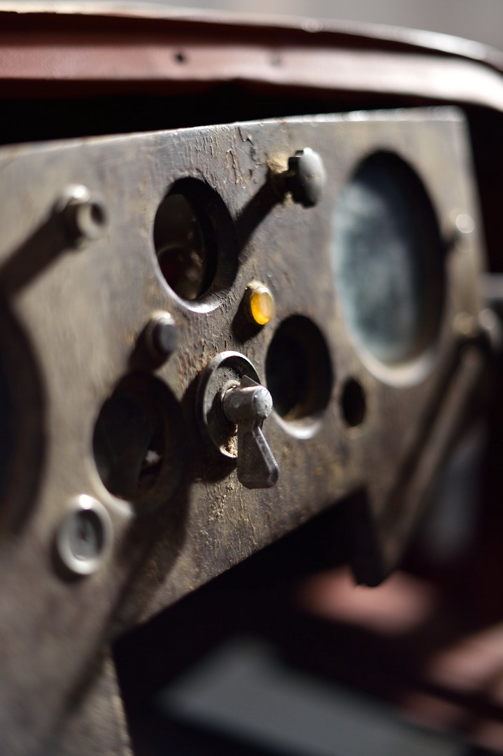 1954 Jaguar XK120 Needs More Than A Dust-Off To Be Brought Back To Life