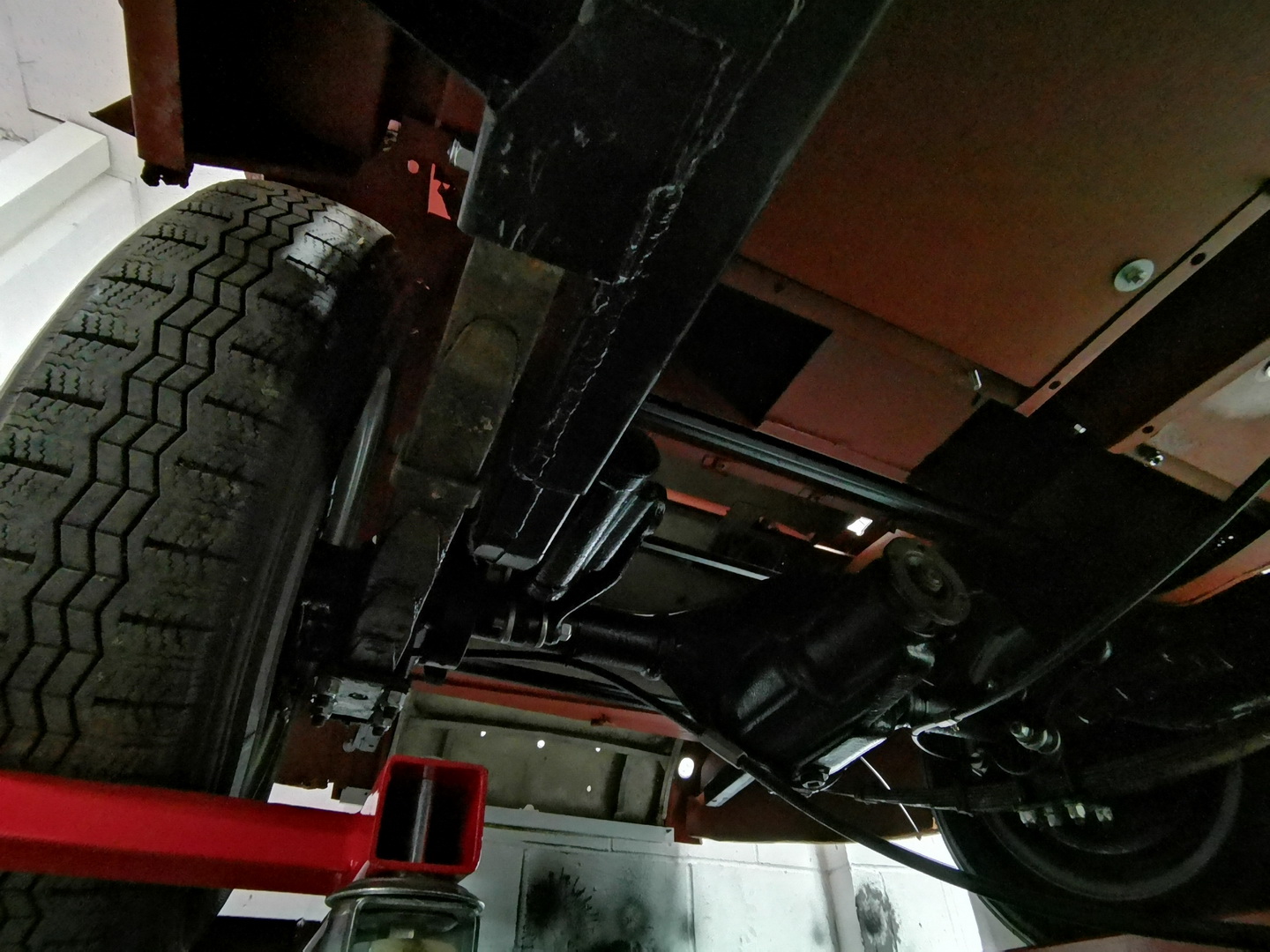 1954 Jaguar XK120 Needs More Than A Dust-Off To Be Brought Back To Life