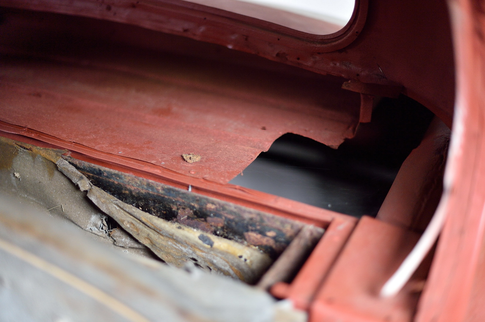 1954 Jaguar XK120 Needs More Than A Dust-Off To Be Brought Back To Life