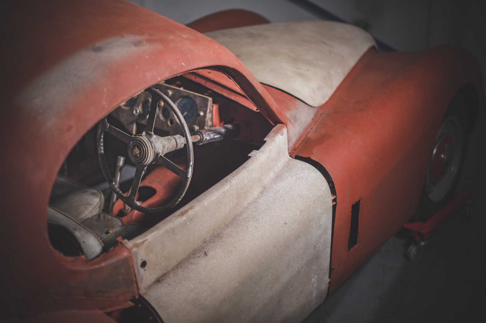 1954 Jaguar XK120 Needs More Than A Dust-Off To Be Brought Back To Life