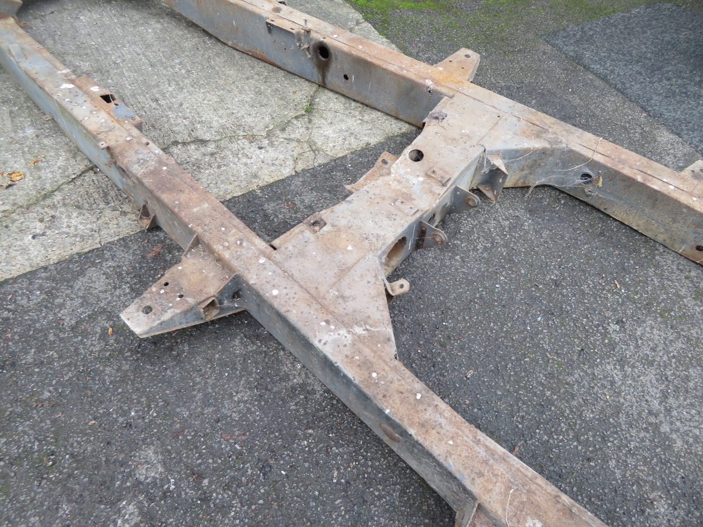 1954 Jaguar XK120 Needs More Than A Dust-Off To Be Brought Back To Life