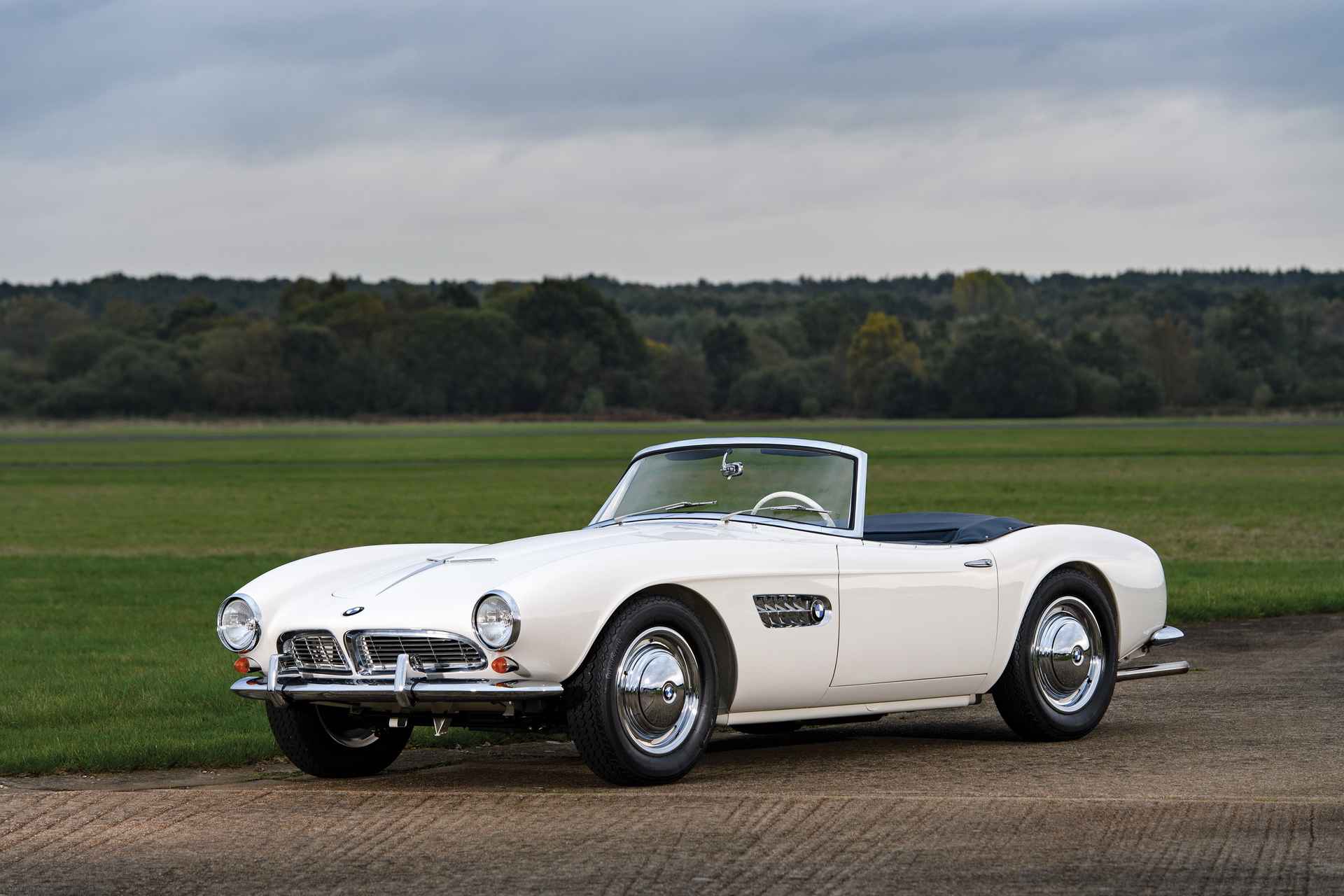 This BMW 507 Roadster Might Just Come With Its Designer’s Signature