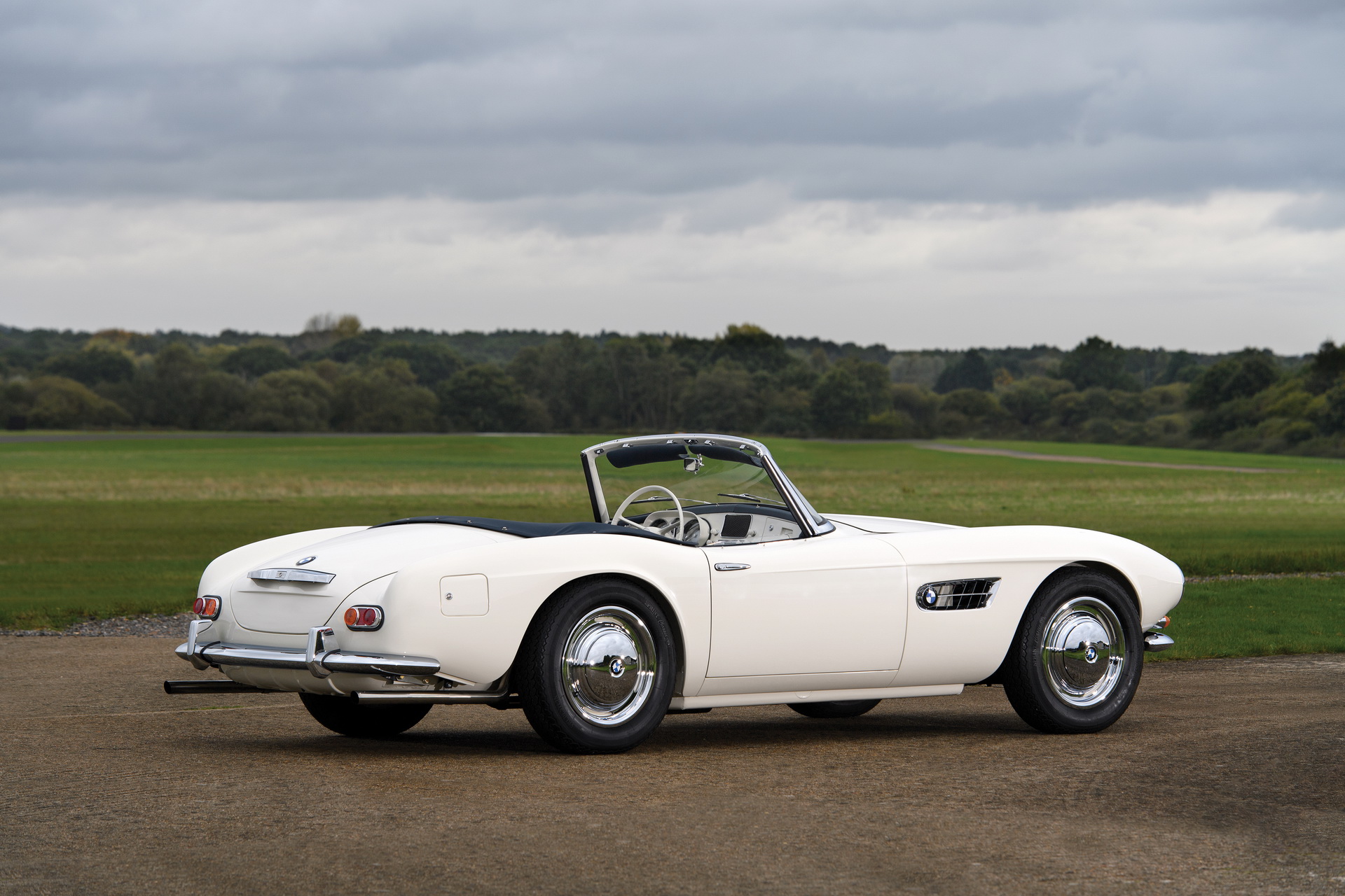 This BMW 507 Roadster Might Just Come With Its Designer’s Signature