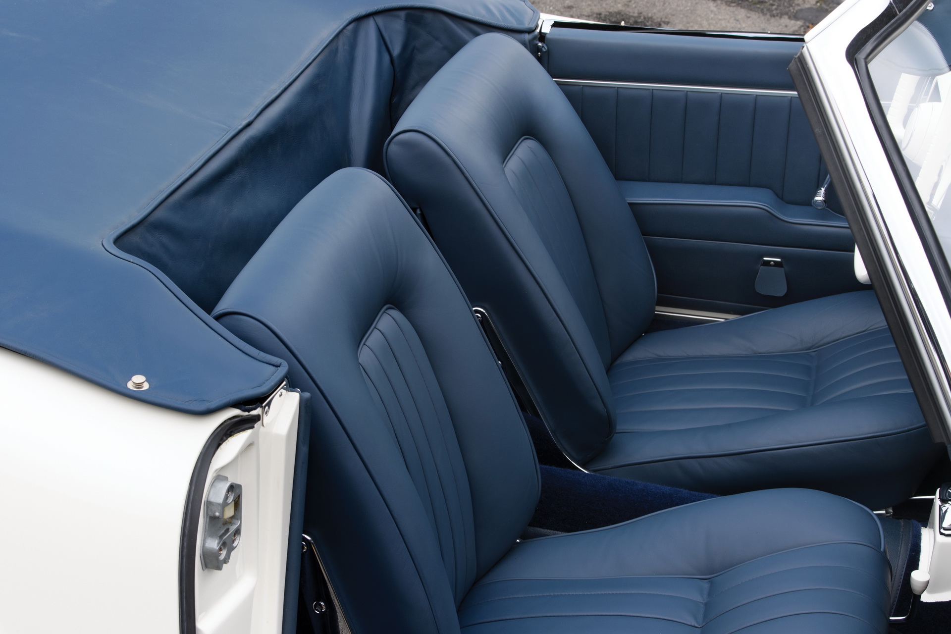 This BMW 507 Roadster Might Just Come With Its Designer’s Signature