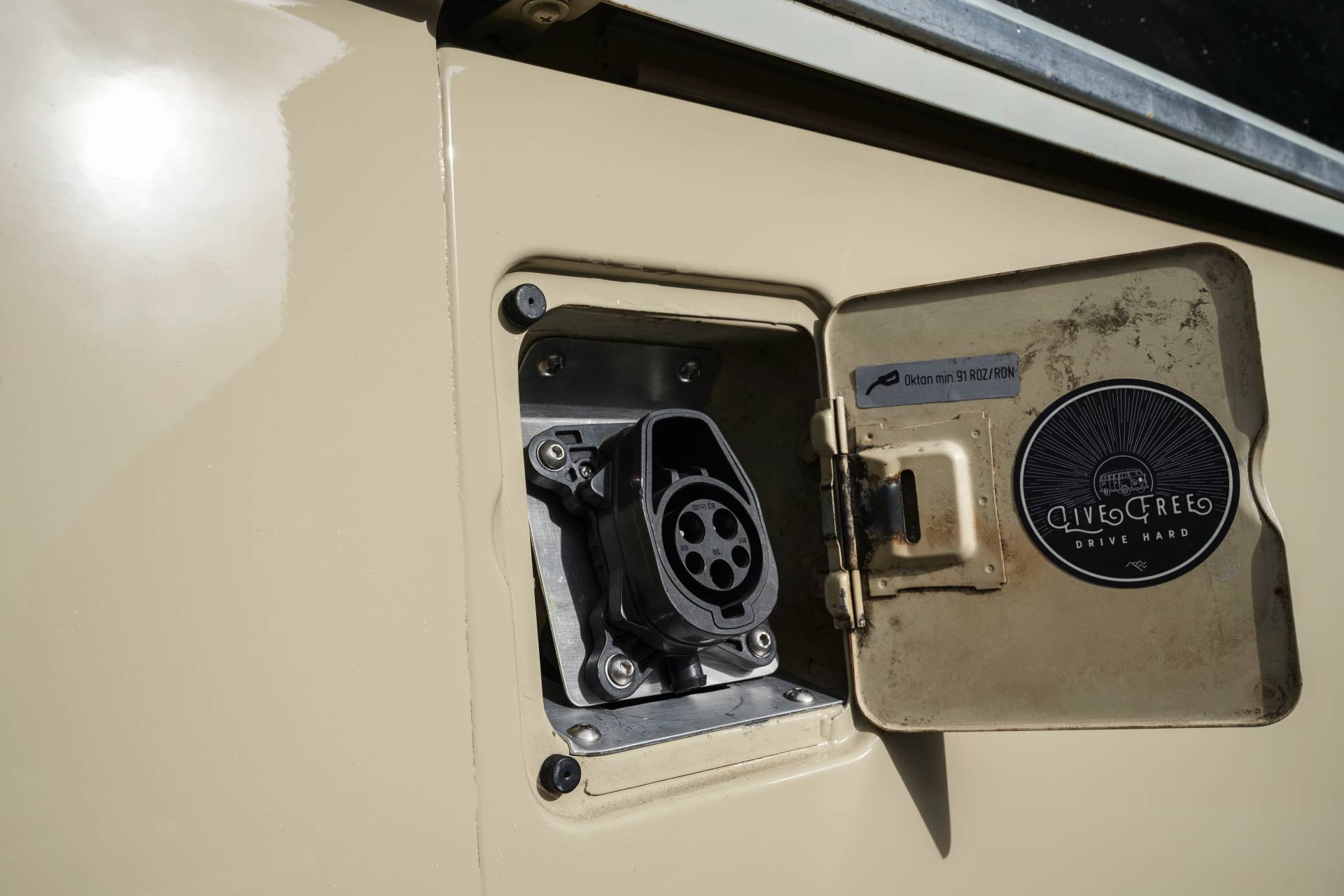 VW Electrifies Classic 1972 Type 2 Bus With The Help Of EV West