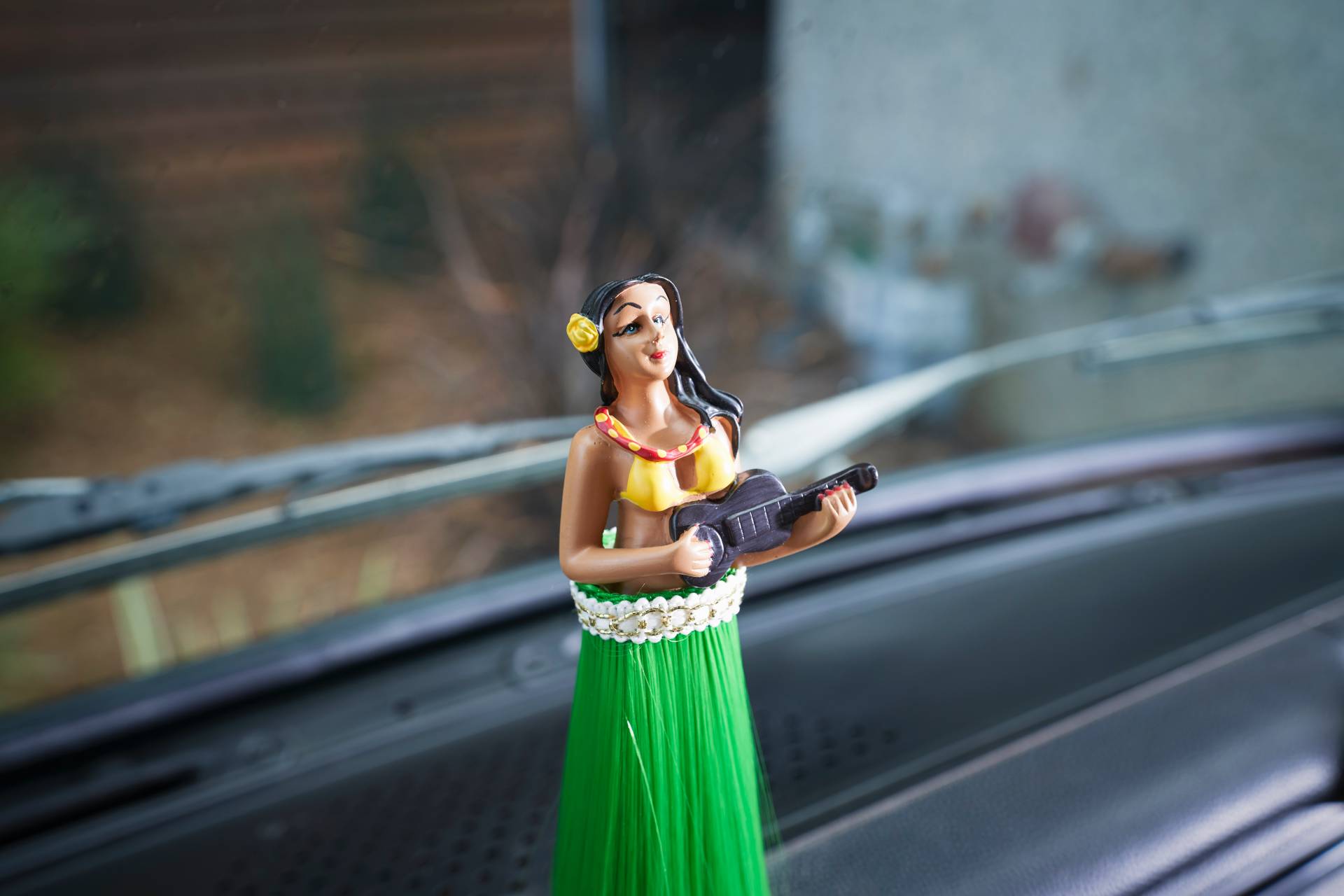 VW Electrifies Classic 1972 Type 2 Bus With The Help Of EV West