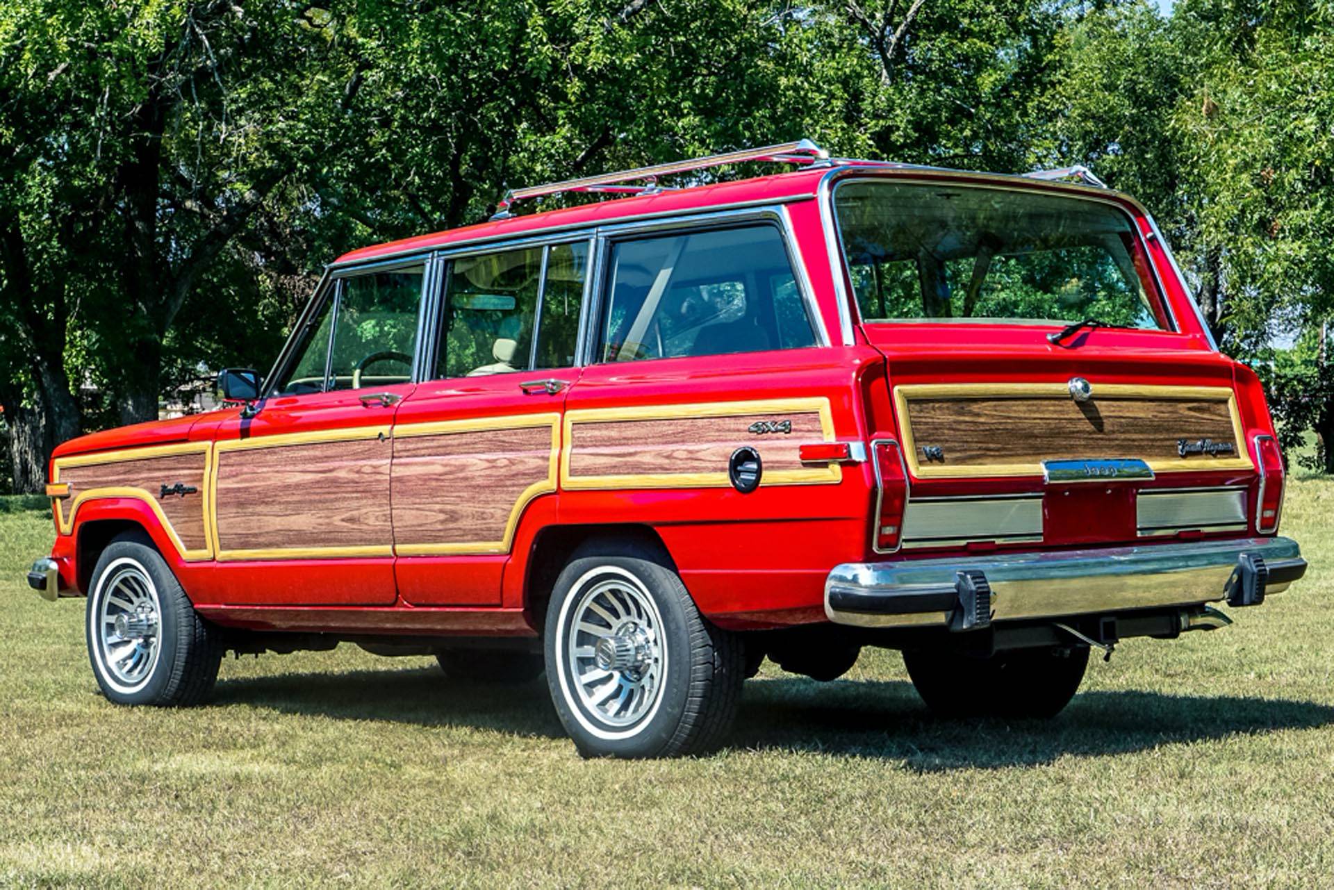 1989 Jeep Grand Wagoneer Woody Looks All Original But Hides