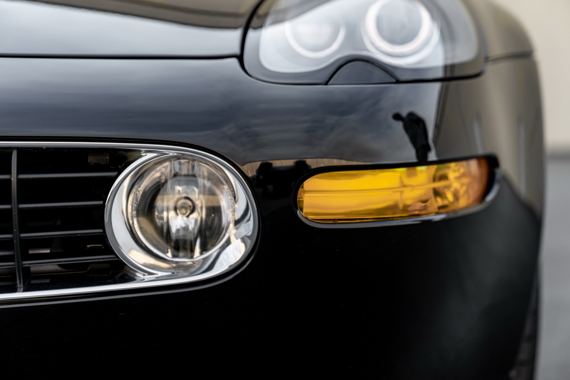 This BMW Z8 Is Nearly 20 Years Old, Yet Hasn’t Aged A Day