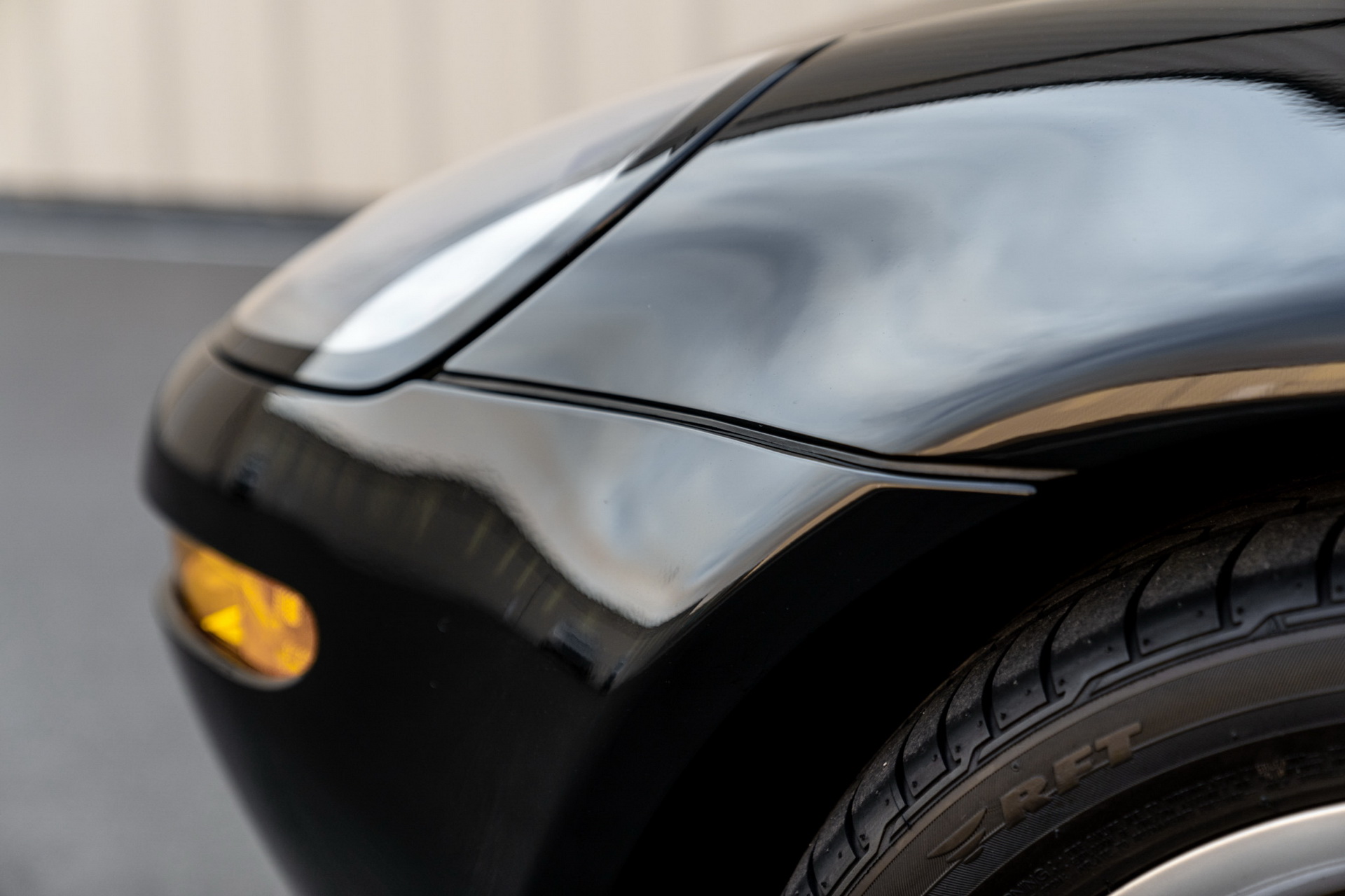 This BMW Z8 Is Nearly 20 Years Old, Yet Hasn’t Aged A Day