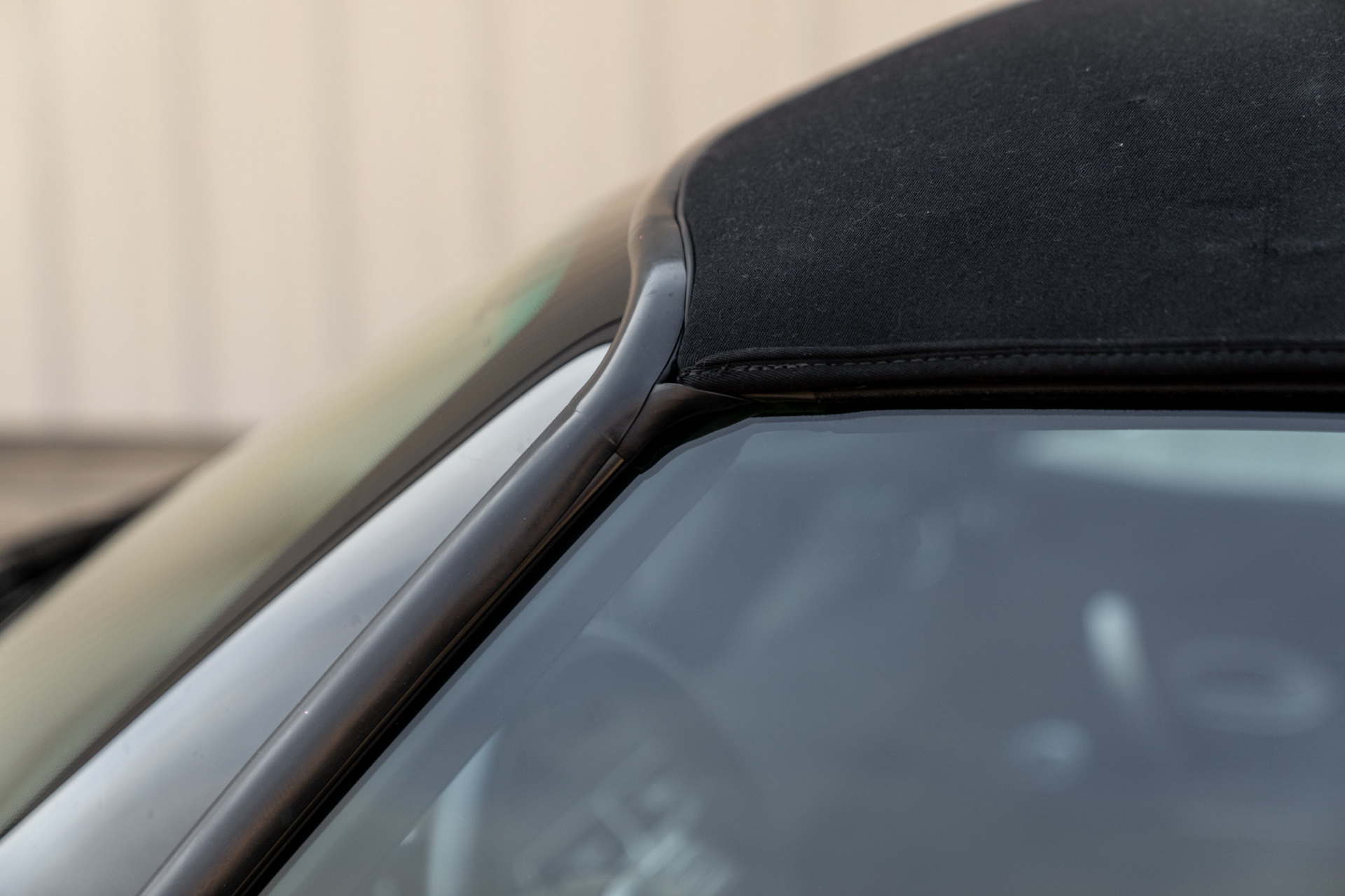 This BMW Z8 Is Nearly 20 Years Old, Yet Hasn’t Aged A Day