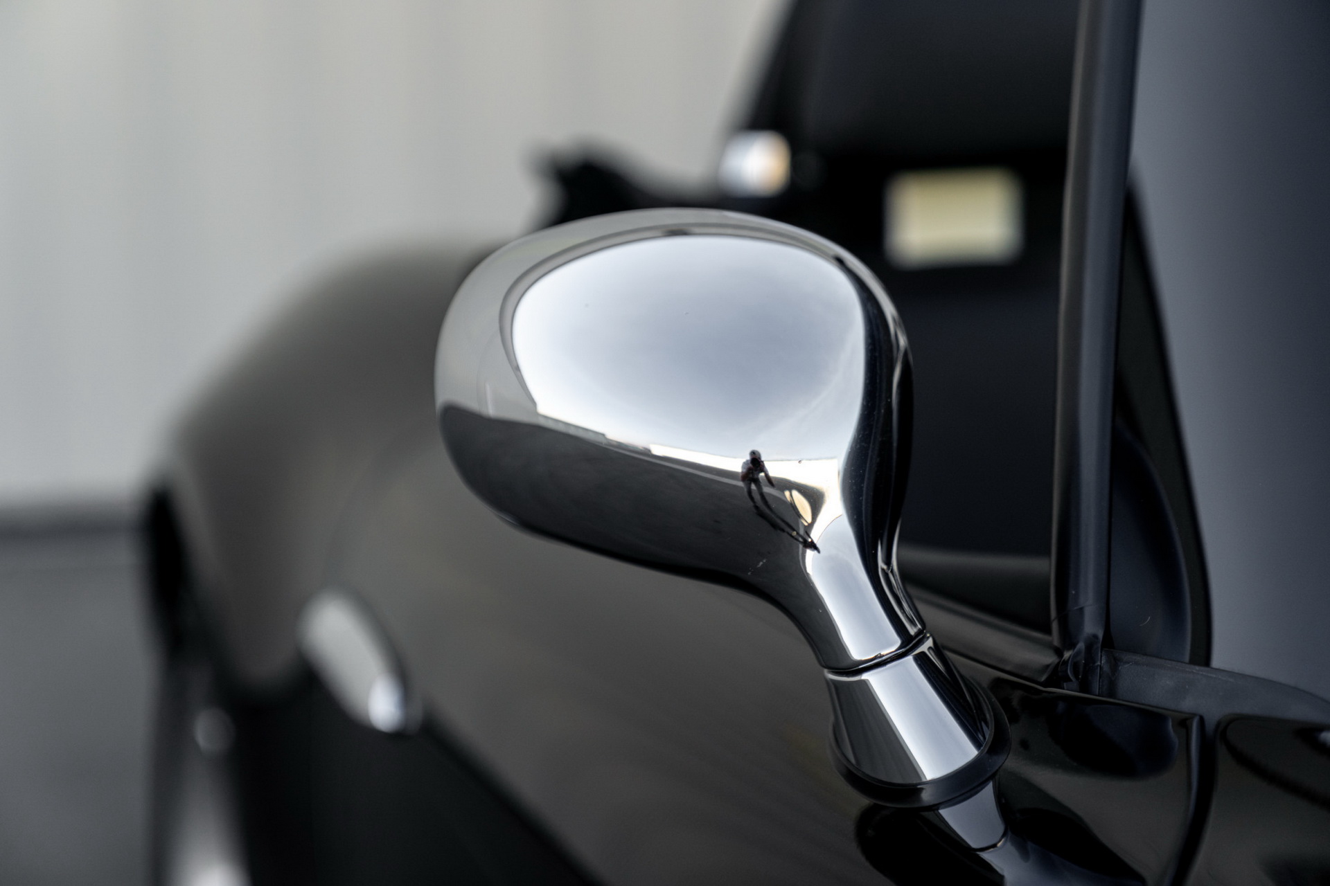 This BMW Z8 Is Nearly 20 Years Old, Yet Hasn’t Aged A Day