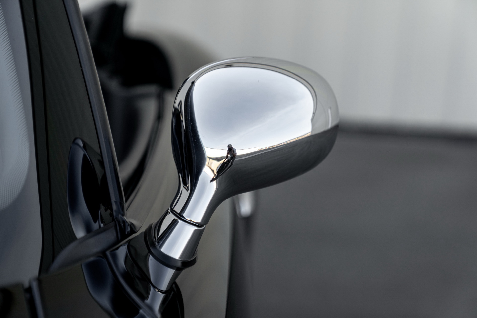 This BMW Z8 Is Nearly 20 Years Old, Yet Hasn’t Aged A Day