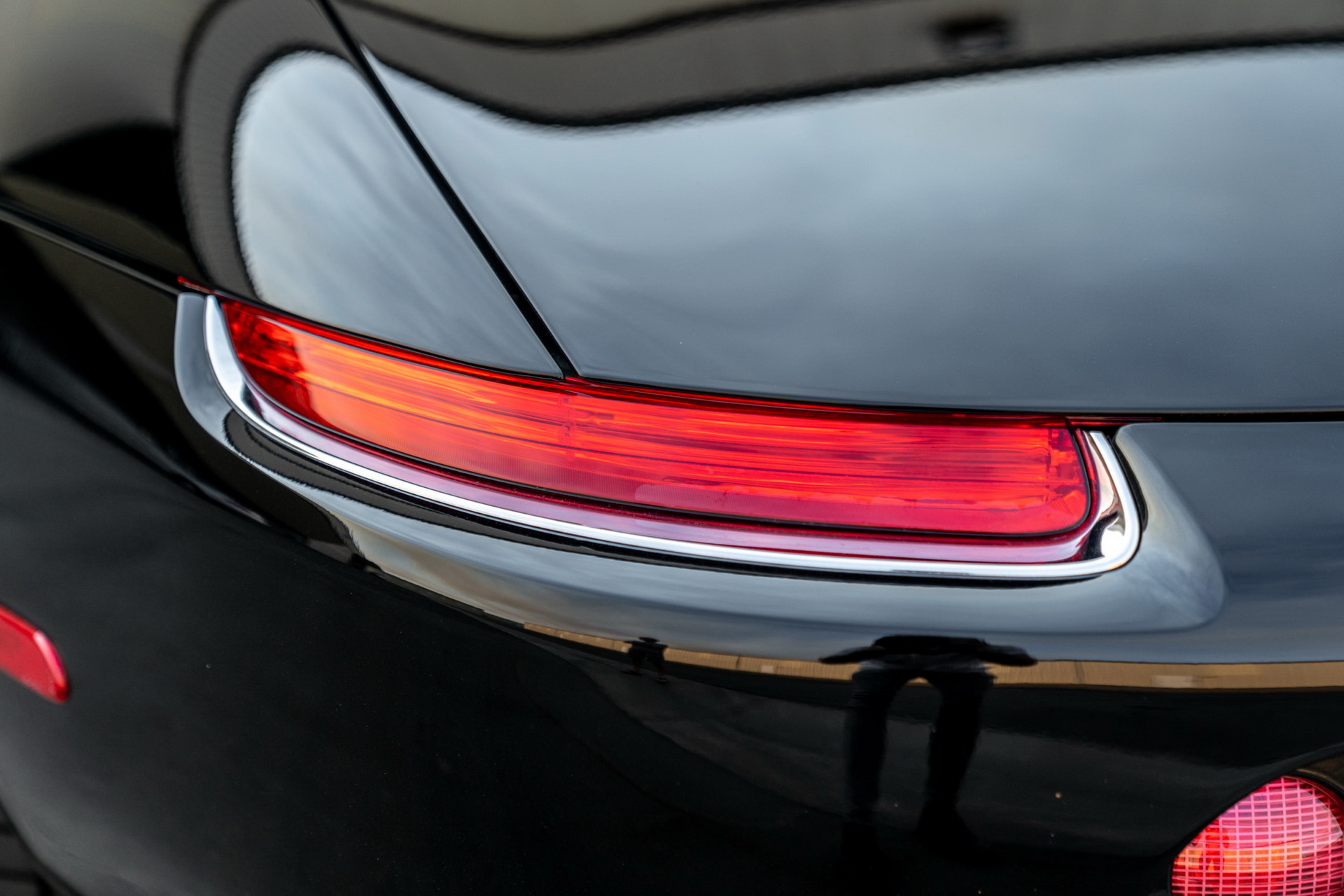 This BMW Z8 Is Nearly 20 Years Old, Yet Hasn’t Aged A Day