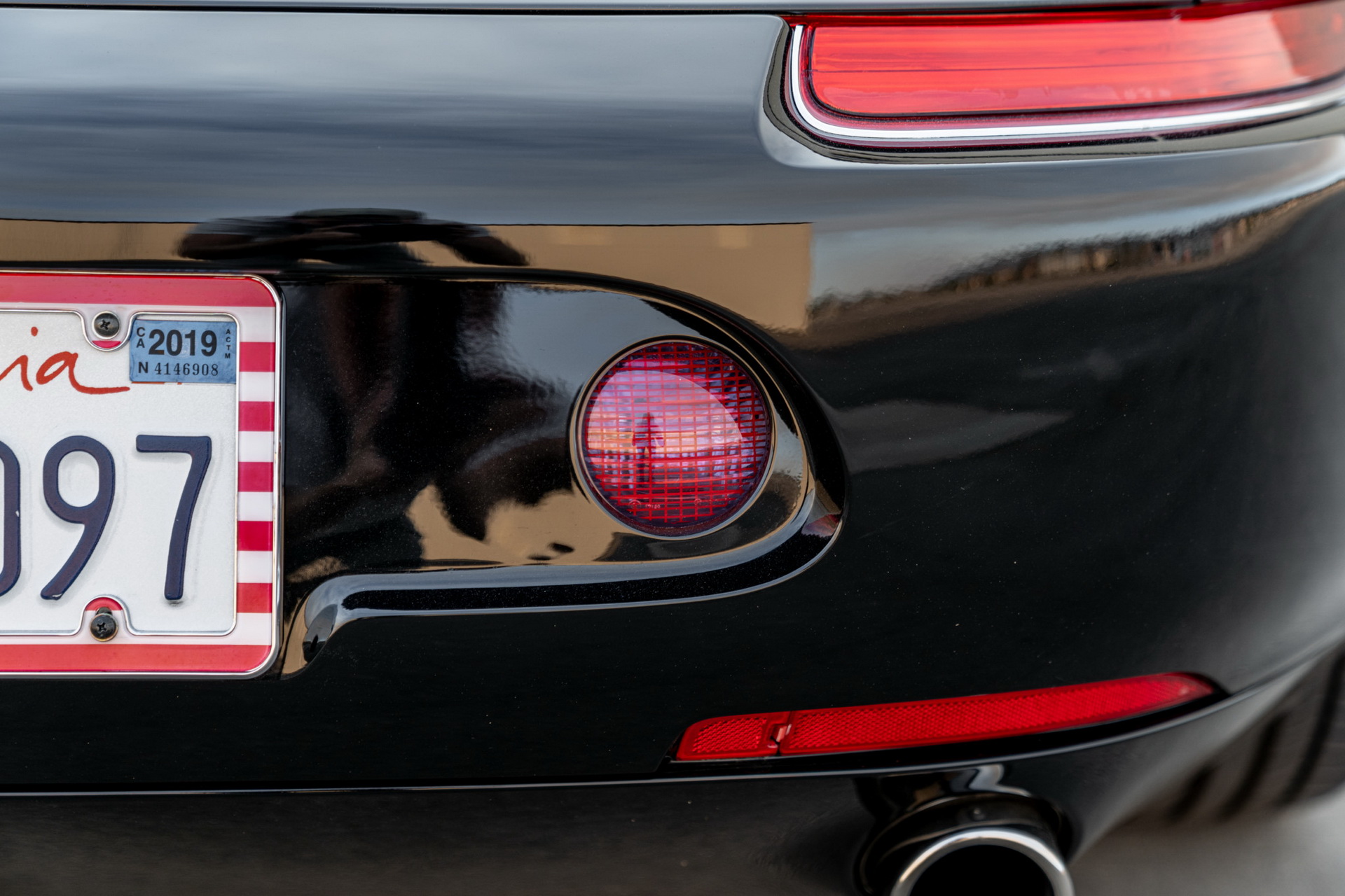 This BMW Z8 Is Nearly 20 Years Old, Yet Hasn’t Aged A Day