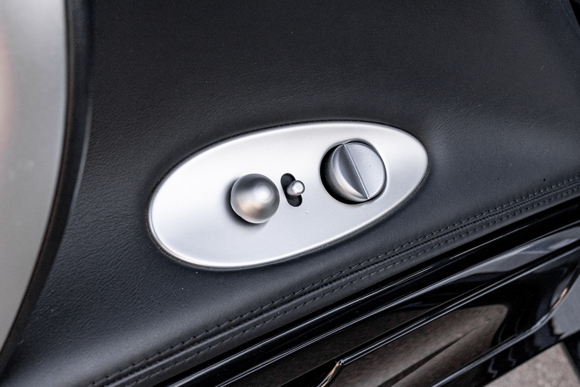 This BMW Z8 Is Nearly 20 Years Old, Yet Hasn’t Aged A Day