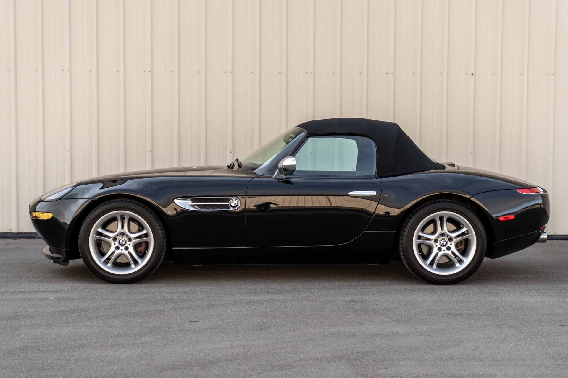 This BMW Z8 Is Nearly 20 Years Old, Yet Hasn’t Aged A Day