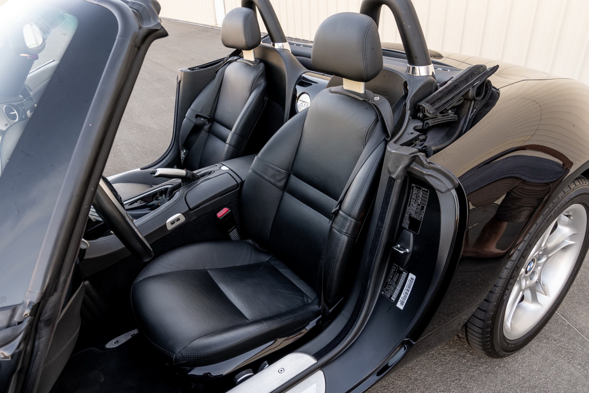 This BMW Z8 Is Nearly 20 Years Old, Yet Hasn’t Aged A Day