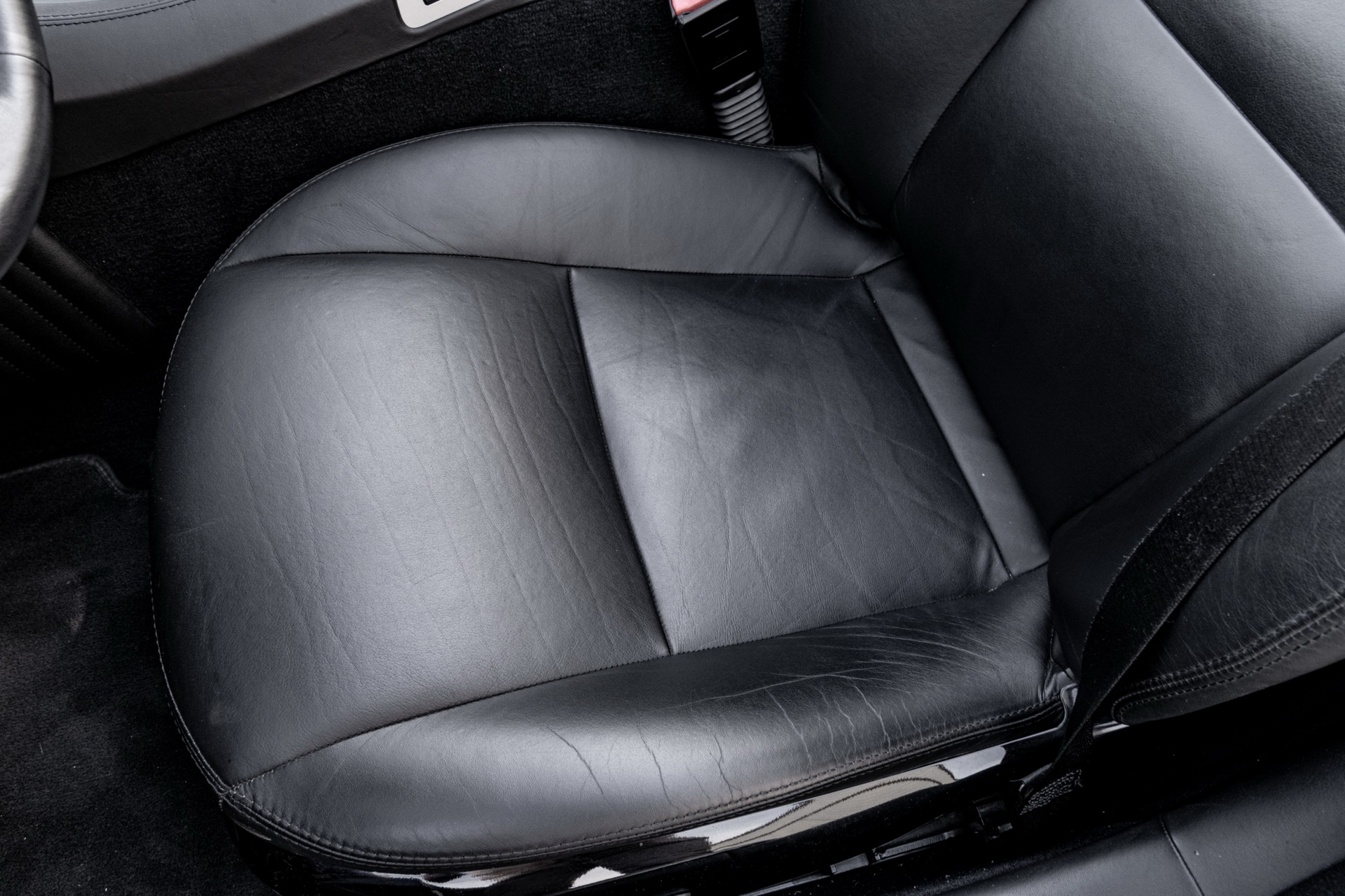 This BMW Z8 Is Nearly 20 Years Old, Yet Hasn’t Aged A Day