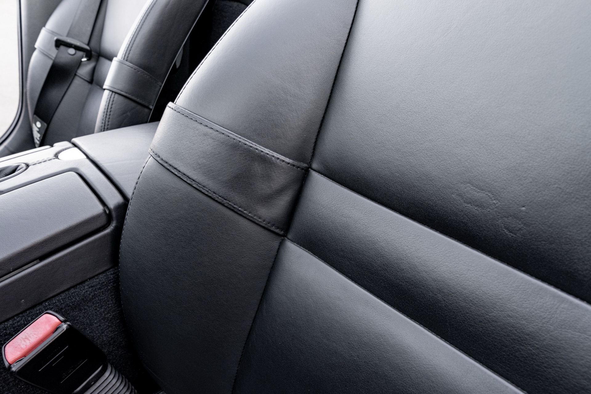 This BMW Z8 Is Nearly 20 Years Old, Yet Hasn’t Aged A Day