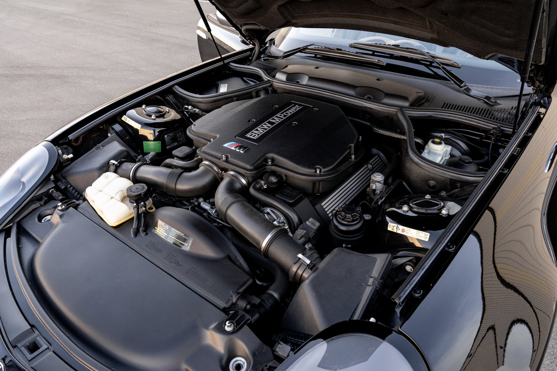 This BMW Z8 Is Nearly 20 Years Old, Yet Hasn’t Aged A Day