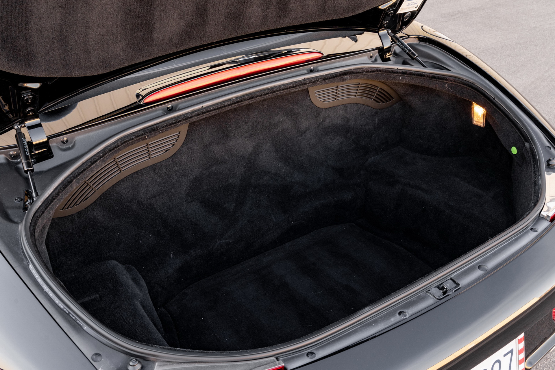 This BMW Z8 Is Nearly 20 Years Old, Yet Hasn’t Aged A Day