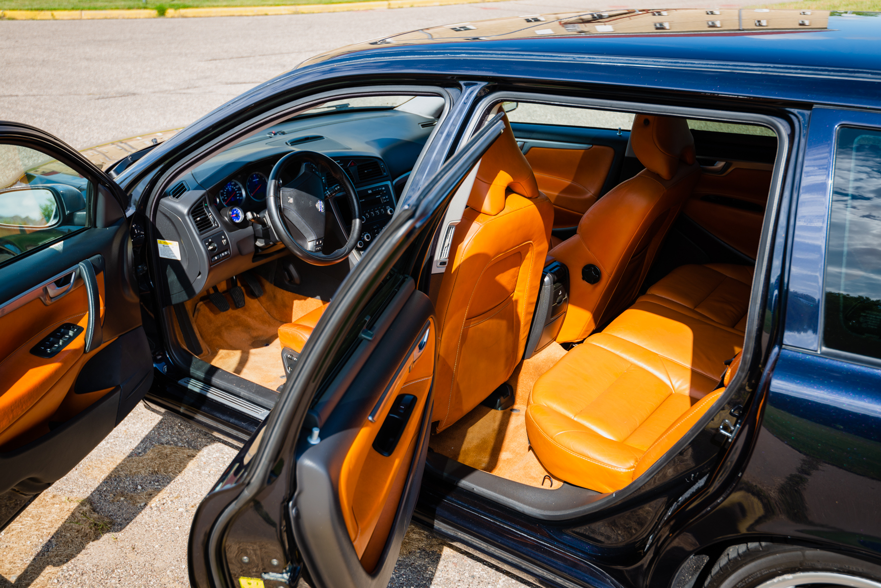 This Volvo V70 R Is A Fast, No-Nonsense Wagon – And It Might Have More Than 300 HP