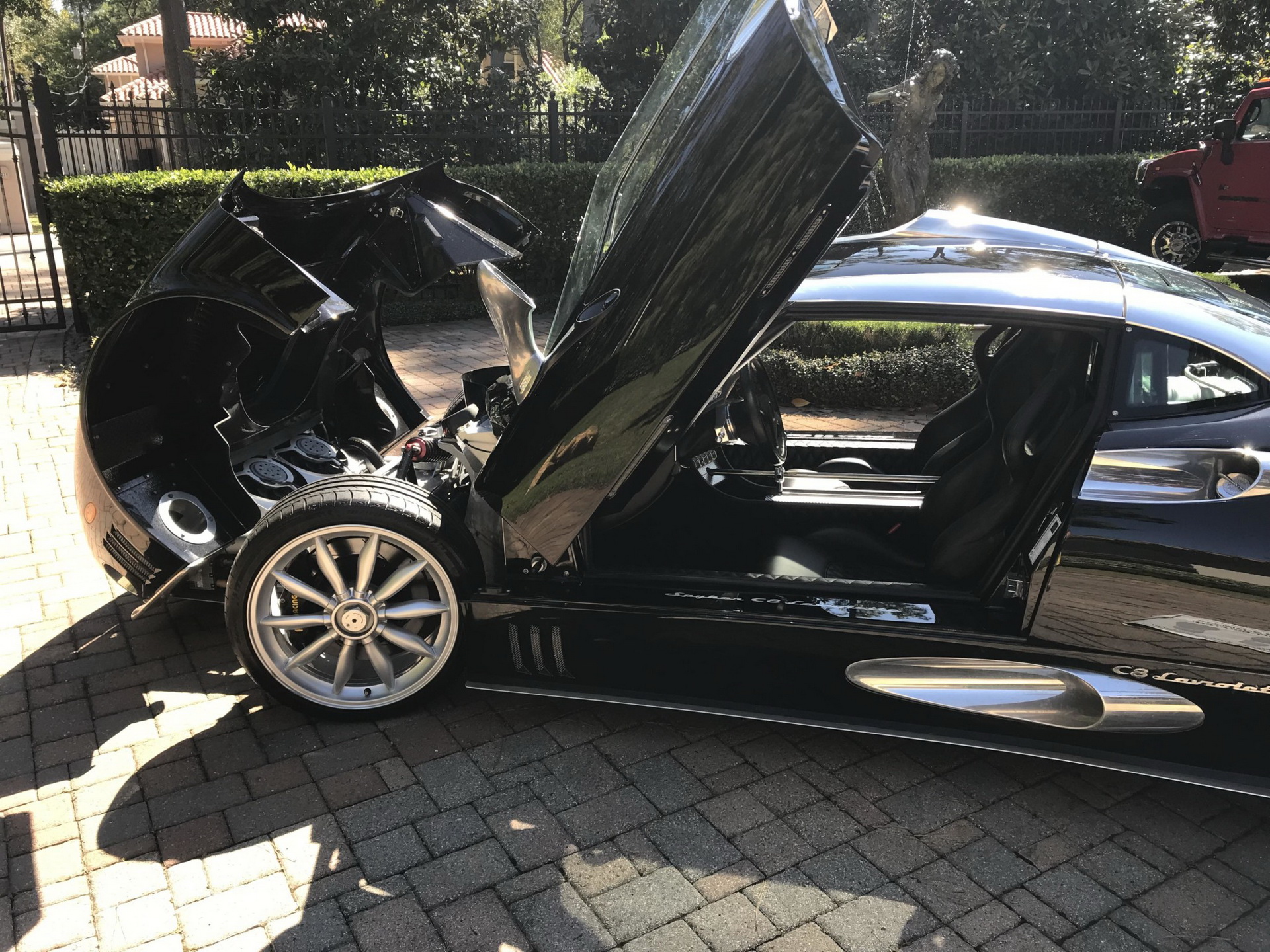 Get This 2007 Spyker C8 Laviolette, Watch Everyone Try To Figure Out What It Is