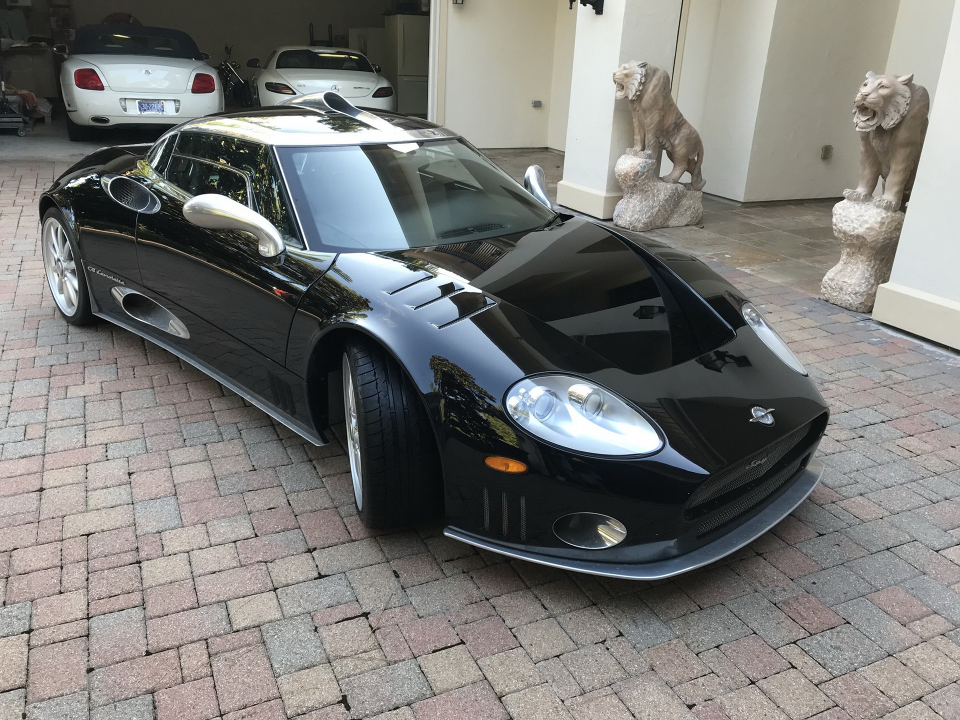 Get This 2007 Spyker C8 Laviolette, Watch Everyone Try To Figure Out What It Is