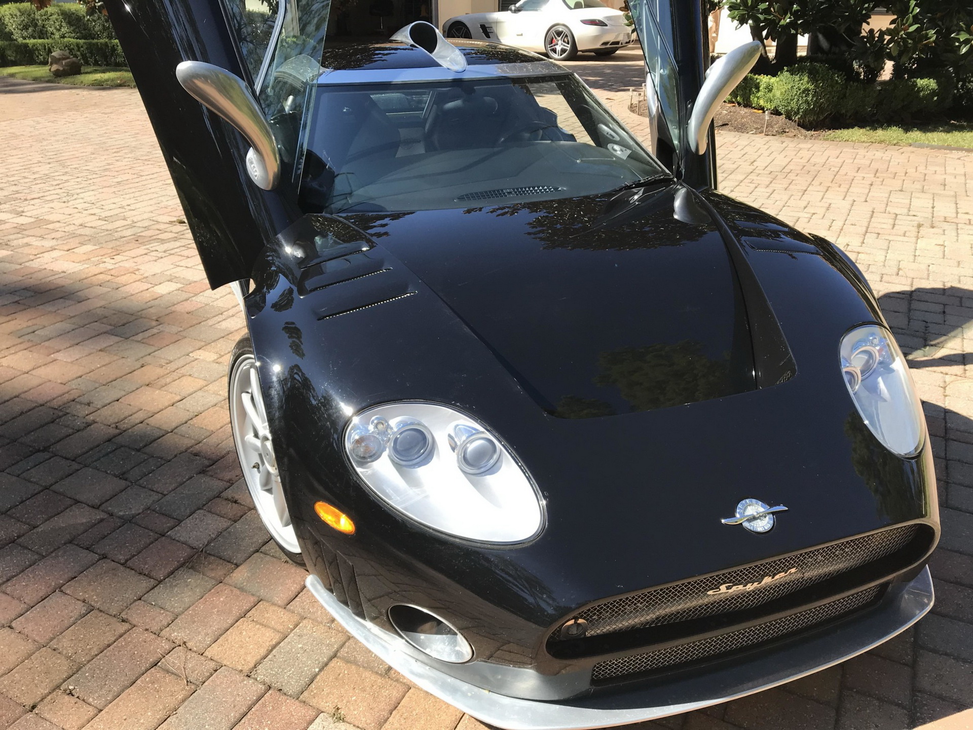 Get This 2007 Spyker C8 Laviolette, Watch Everyone Try To Figure Out What It Is