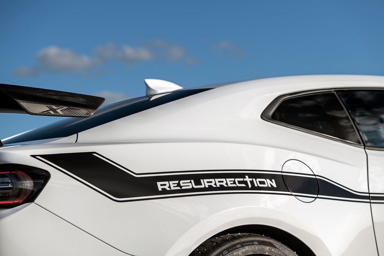 Hennessey Resurrection Is A ‘Vette-Powered Camaro ZL1 1LE With 1,200 HP, 0-60 In 2.3 Sec!