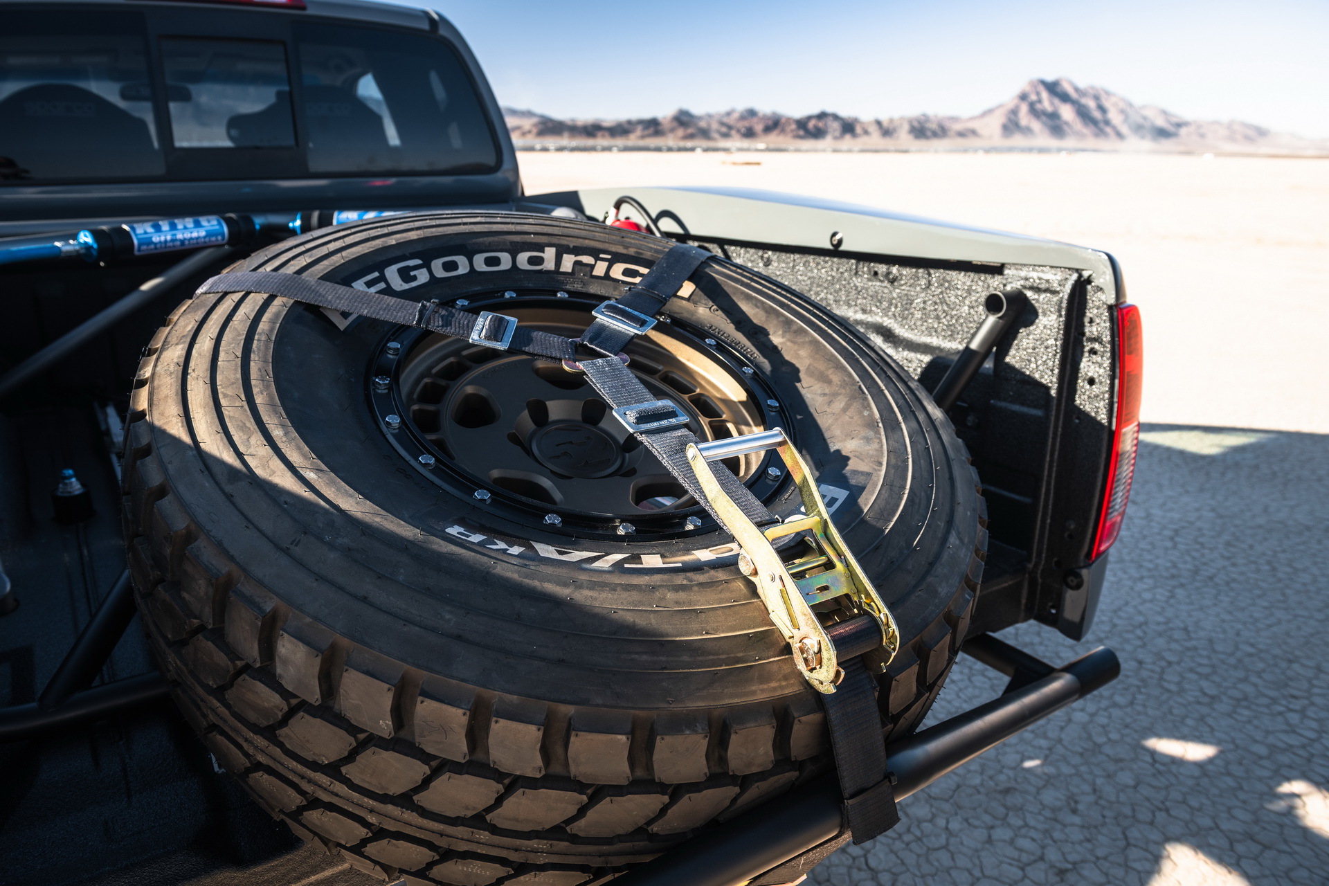 Nissan’s 2019 SEMA Debuts Include A Beefed-Up Frontier, 370Z Racer And More