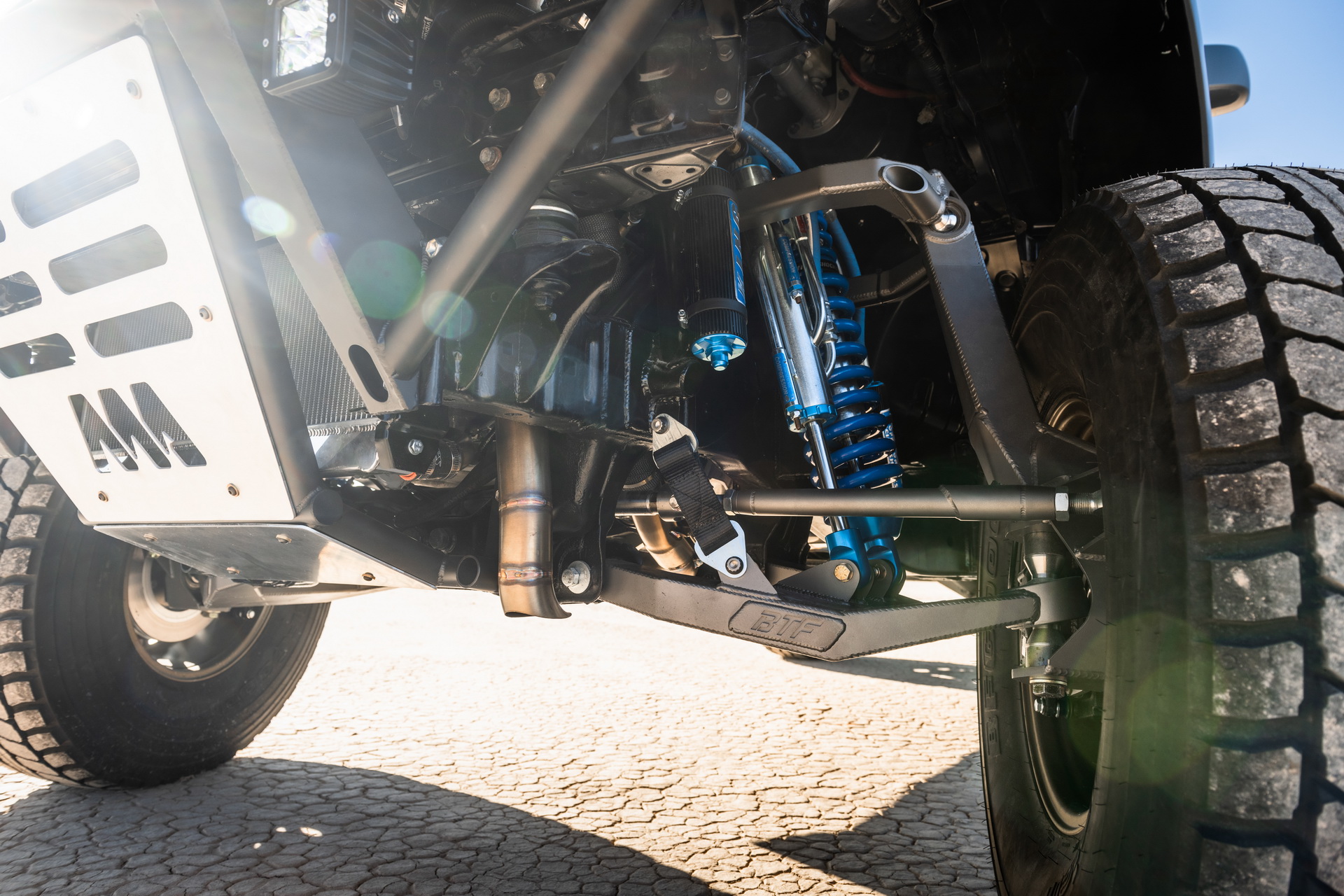 Nissan’s 2019 SEMA Debuts Include A Beefed-Up Frontier, 370Z Racer And More