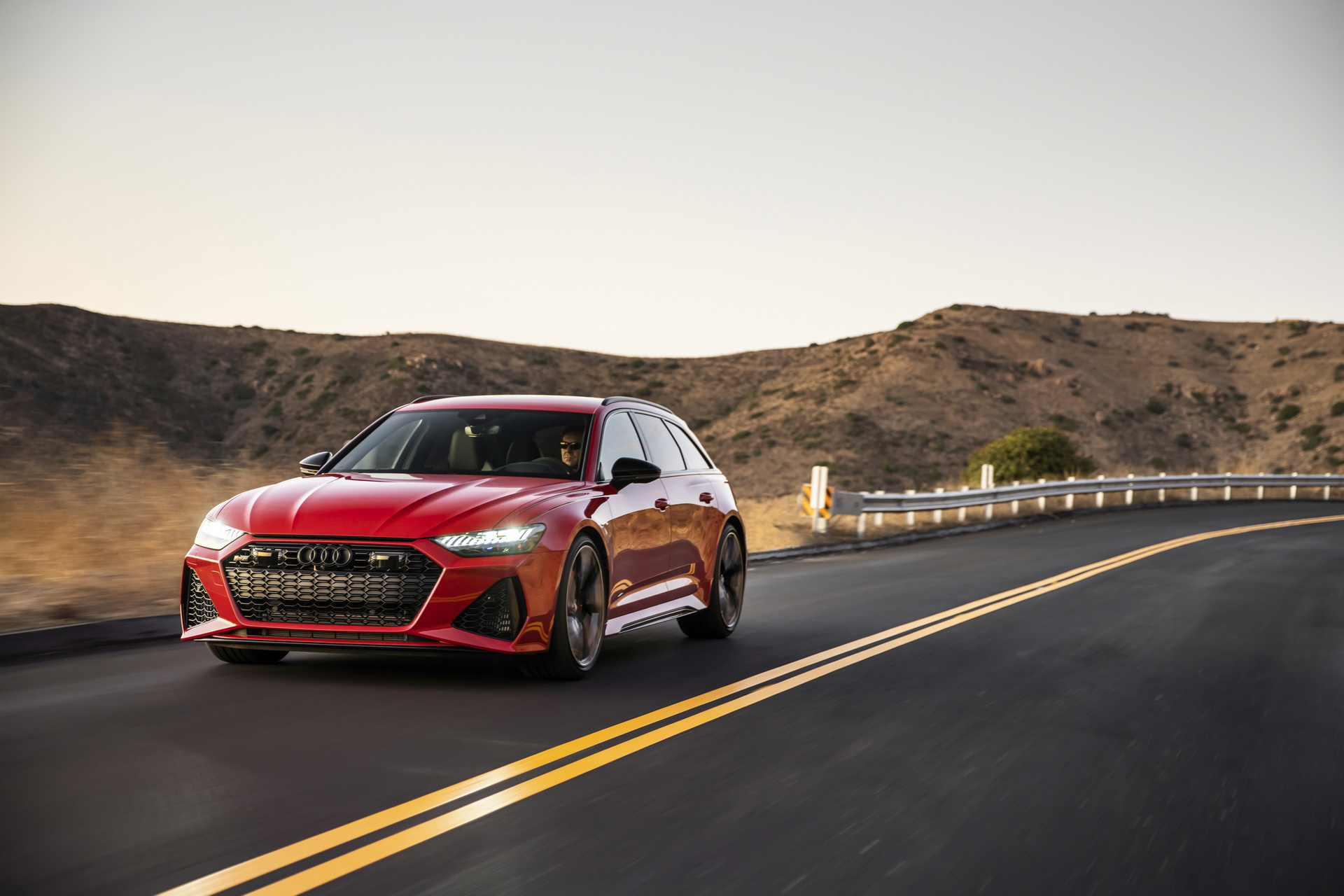 2020 Audi RS6 Avant Looks Simply Spectacular Under The California Sun