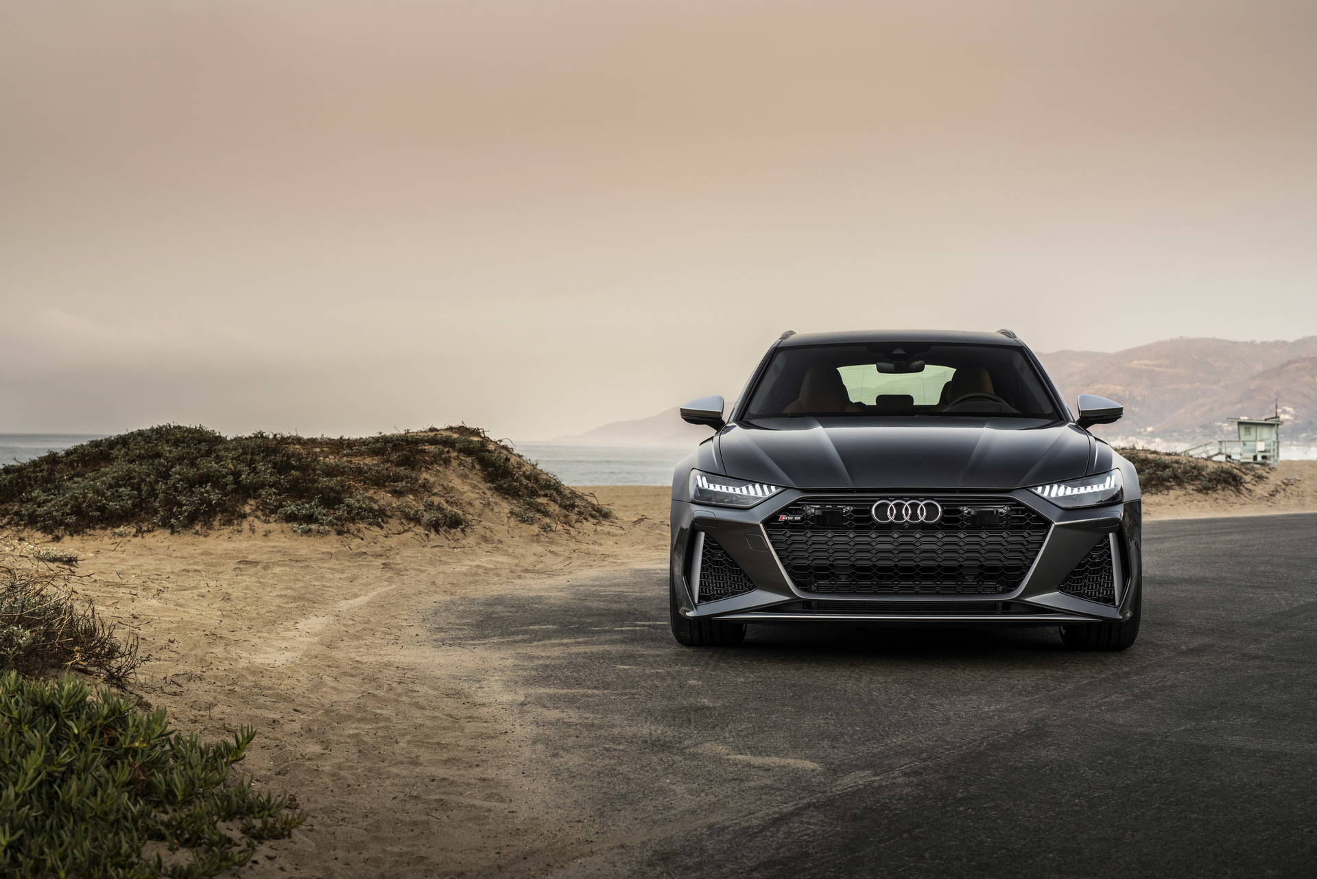 2020 Audi RS6 Avant Looks Simply Spectacular Under The California Sun