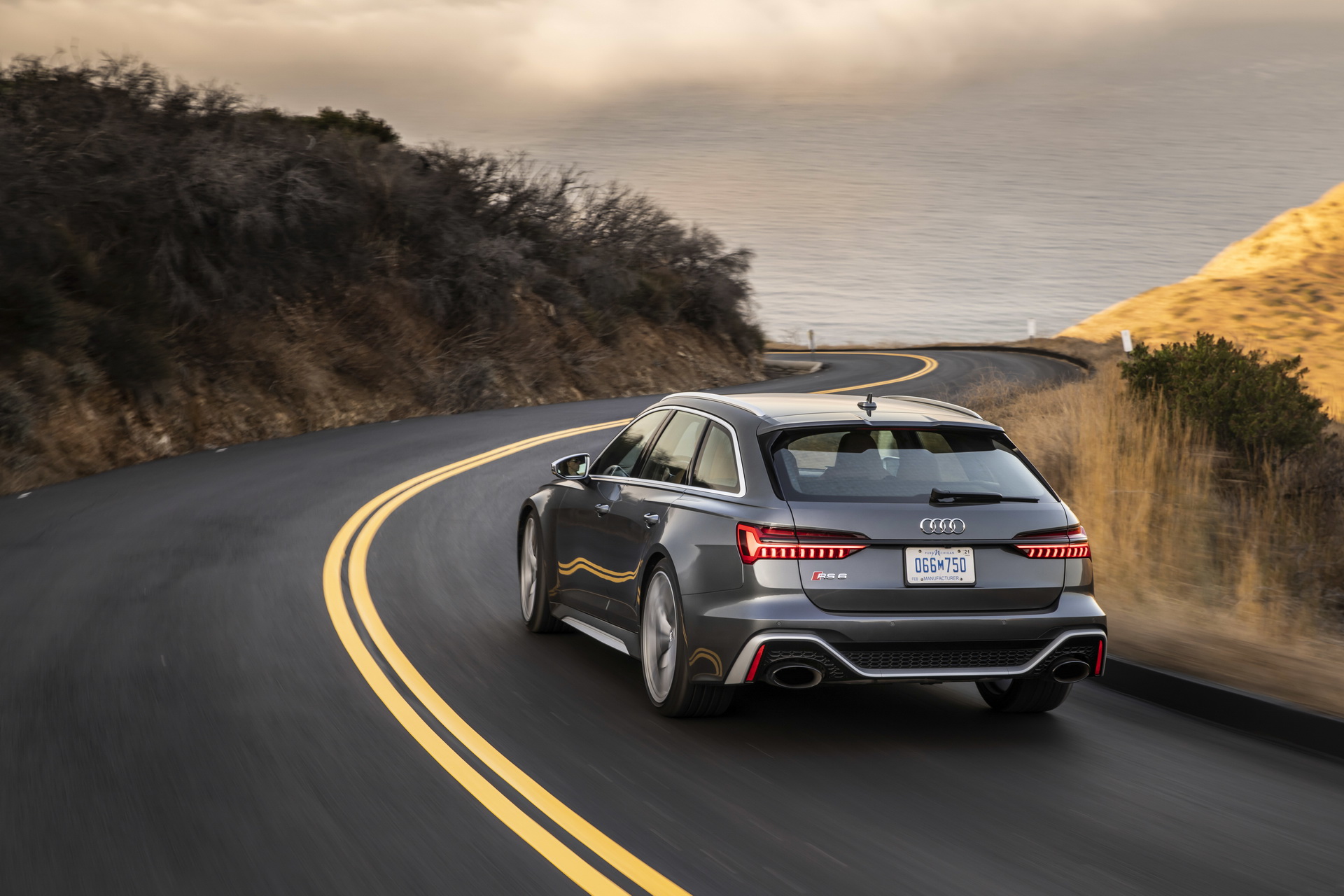 2020 Audi RS6 Avant Looks Simply Spectacular Under The California Sun