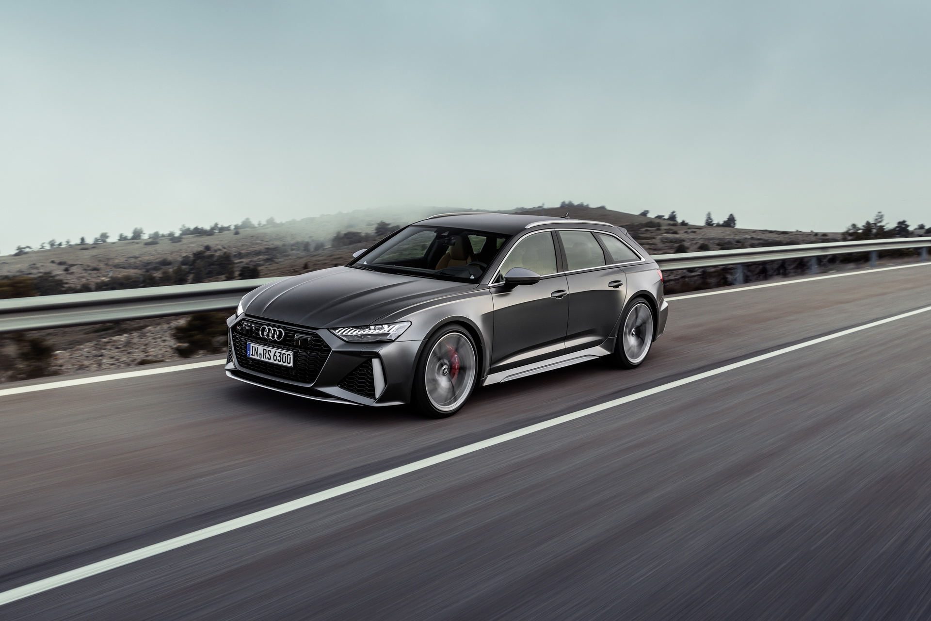 2020 Audi RS6 Avant Looks Simply Spectacular Under The California Sun