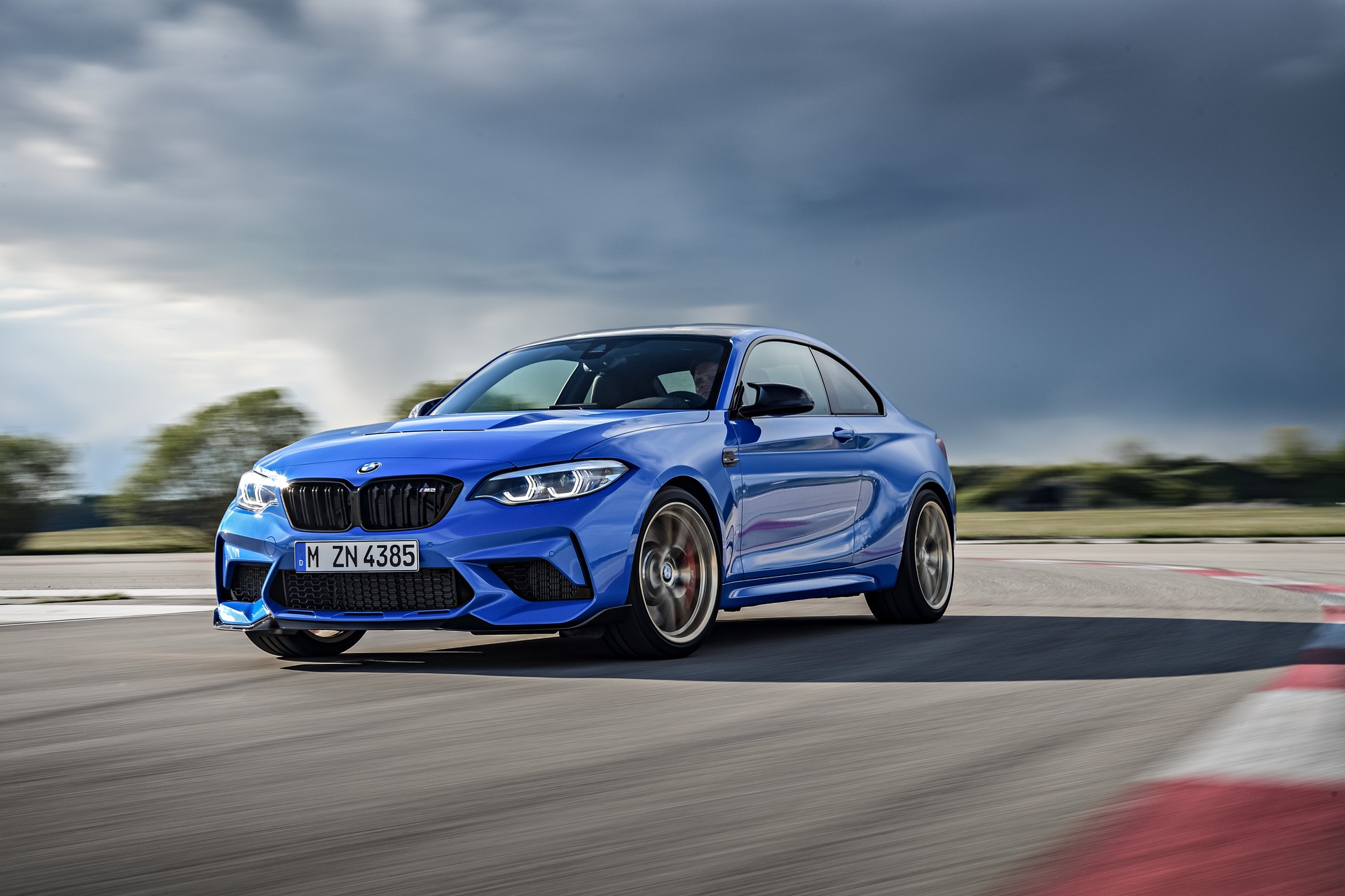 2020 BMW M2 CS Goes Official With 444 HP, A Six-Speed Manual And Carbon Fiber Galore