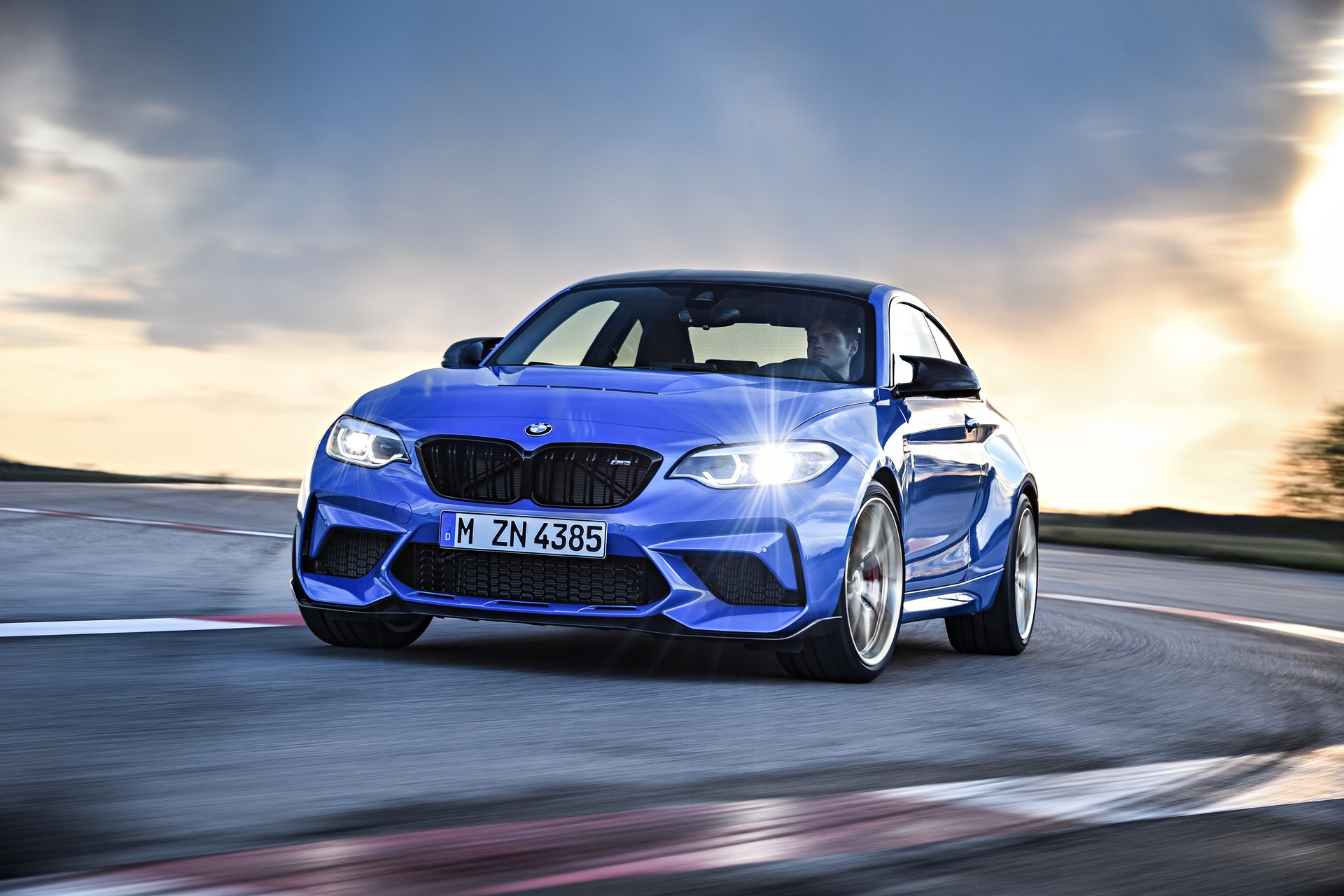 2020 BMW M2 CS Goes Official With 444 HP, A Six-Speed Manual And Carbon Fiber Galore