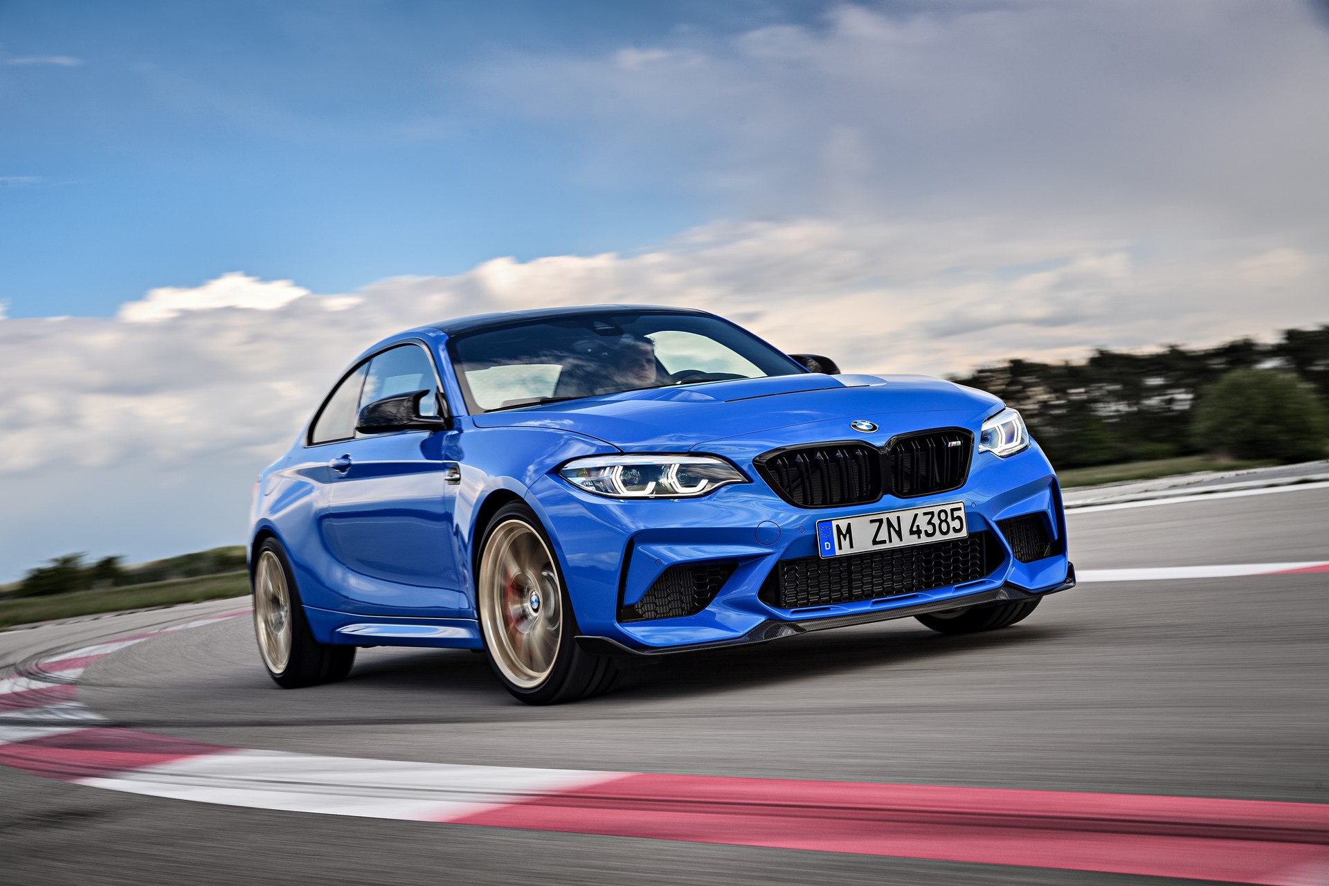 2020 BMW M2 CS Goes Official With 444 HP, A Six-Speed Manual And Carbon Fiber Galore