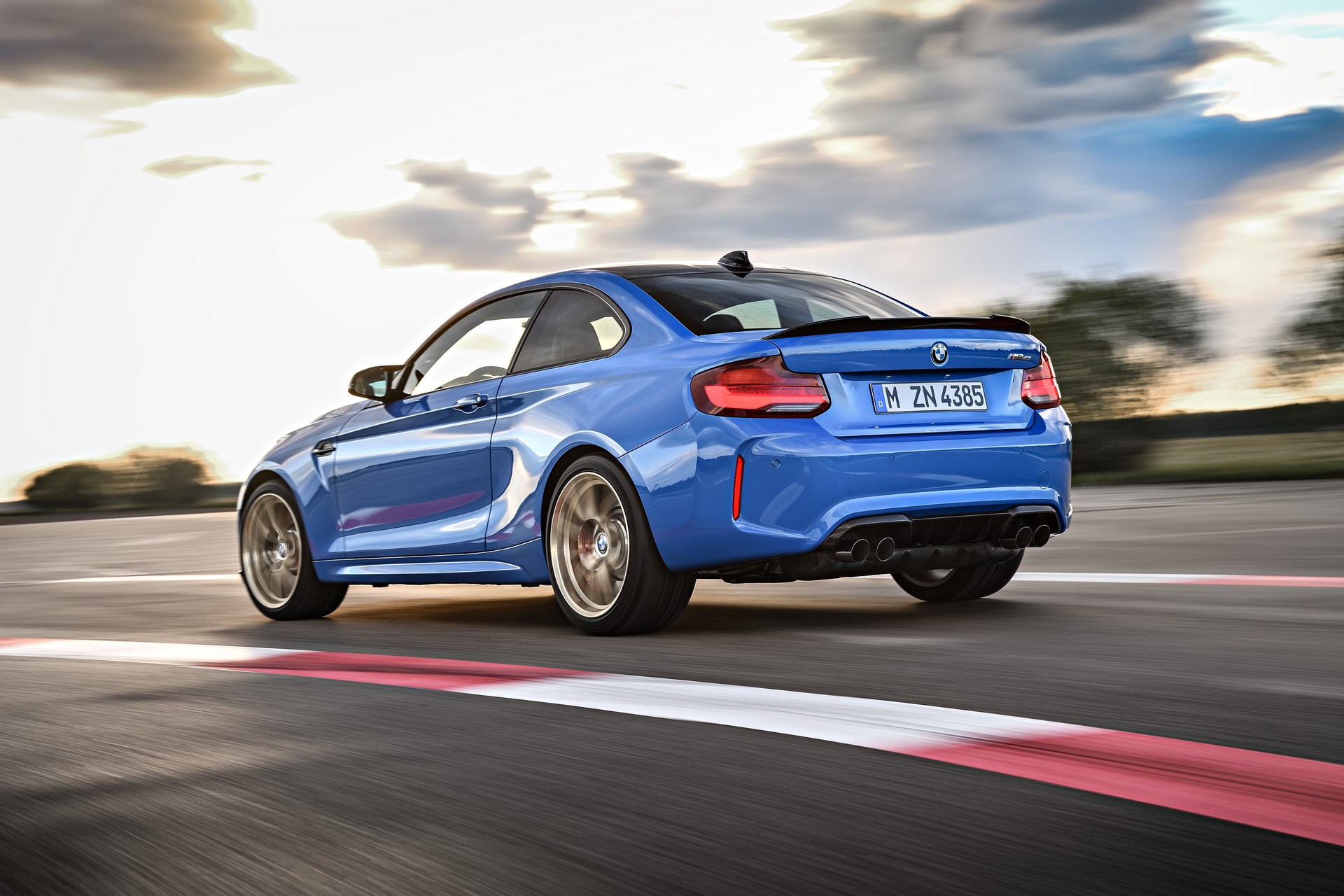 2020 BMW M2 CS Goes Official With 444 HP, A Six-Speed Manual And Carbon Fiber Galore