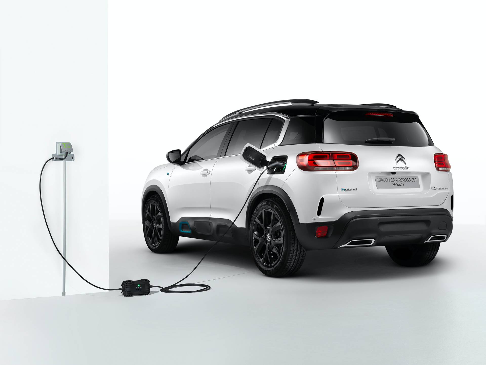222 HP Citroën C5 Aircross Plug-in Hybrid Is The New King Of The Range