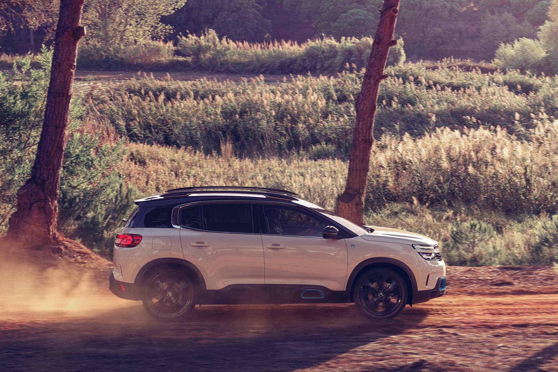 222 HP Citroën C5 Aircross Plug-in Hybrid Is The New King Of The Range