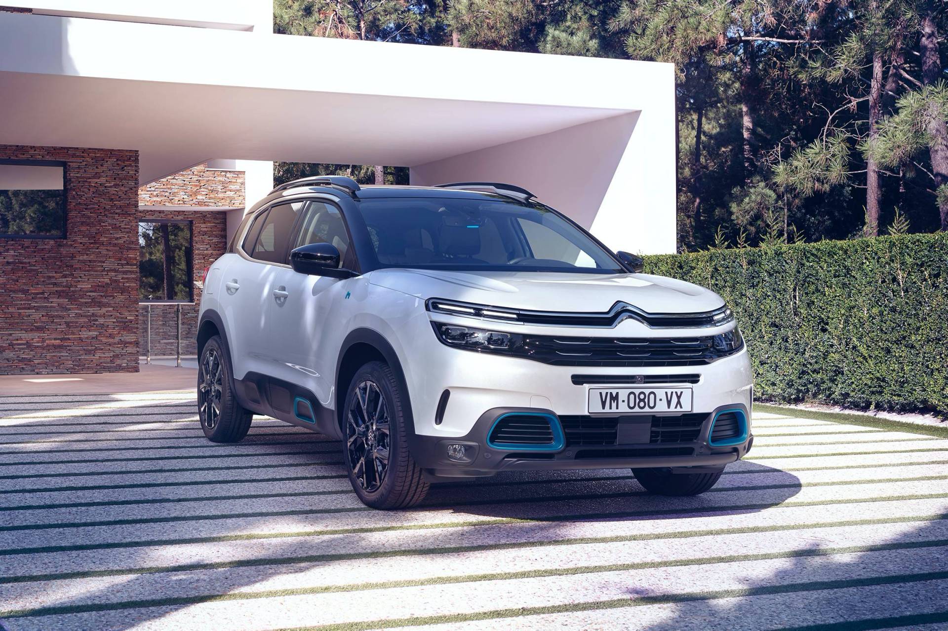 222 HP Citroën C5 Aircross Plug-in Hybrid Is The New King Of The Range