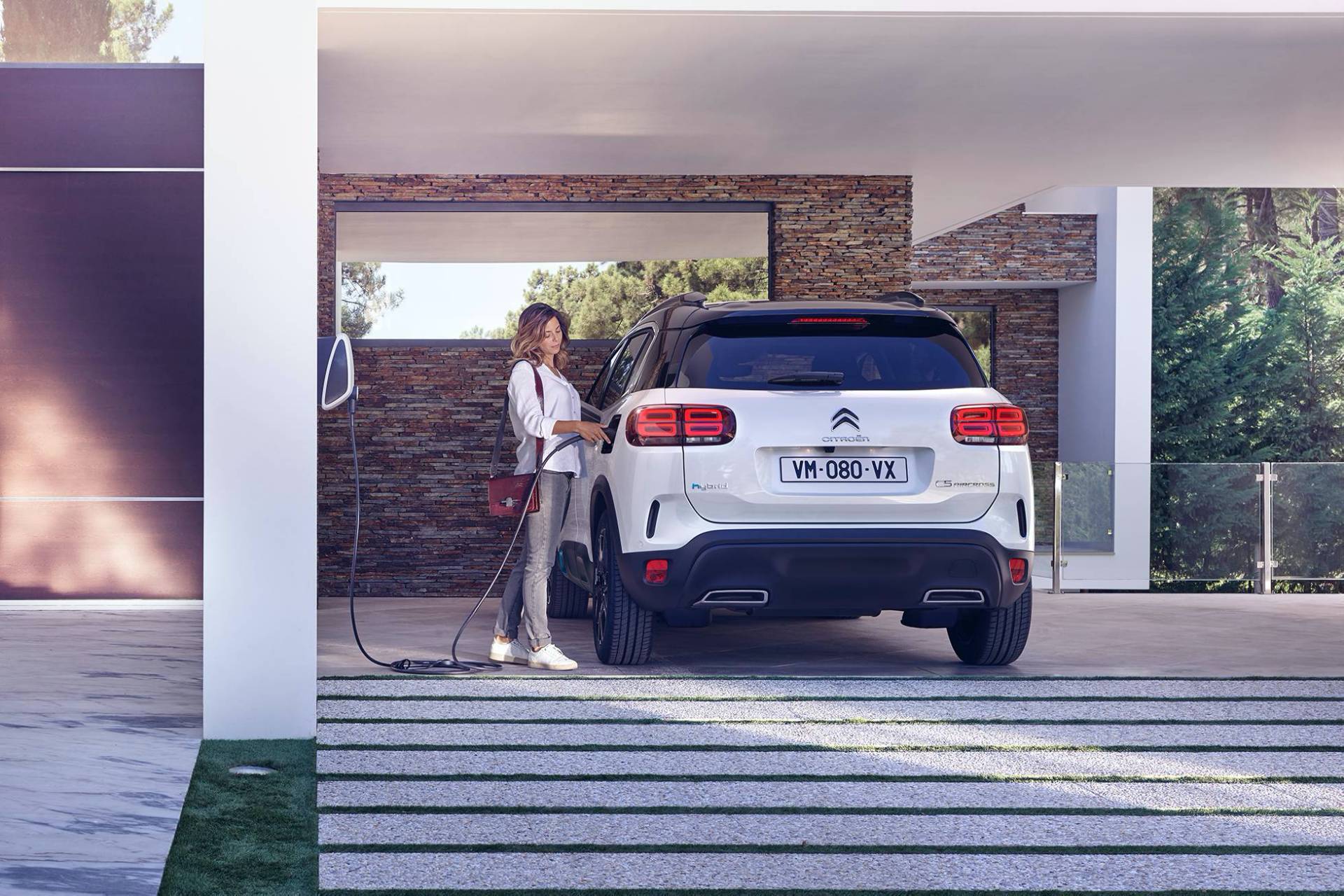 222 HP Citroën C5 Aircross Plug-in Hybrid Is The New King Of The Range