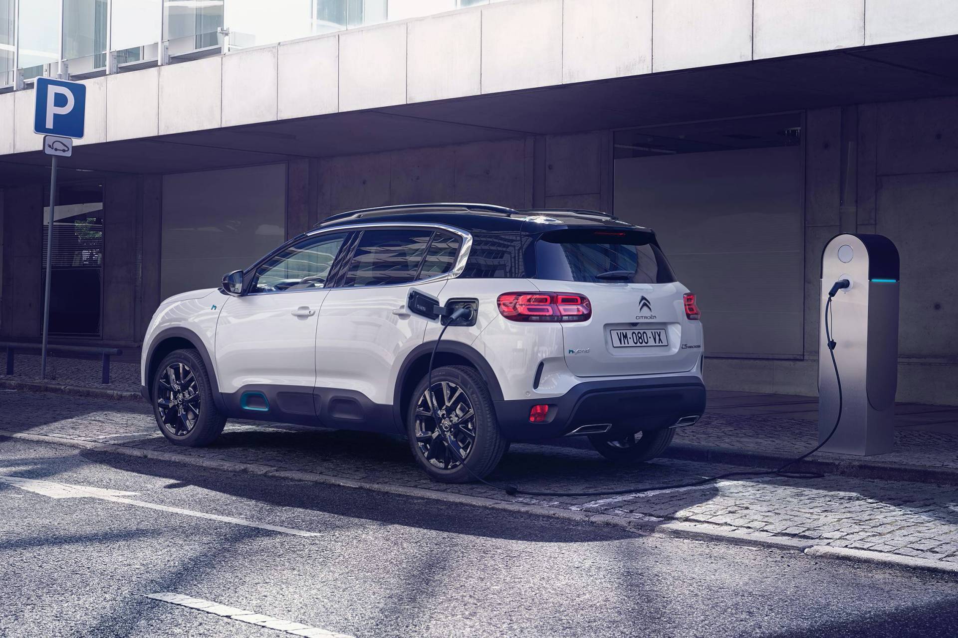 222 HP Citroën C5 Aircross Plug-in Hybrid Is The New King Of The Range