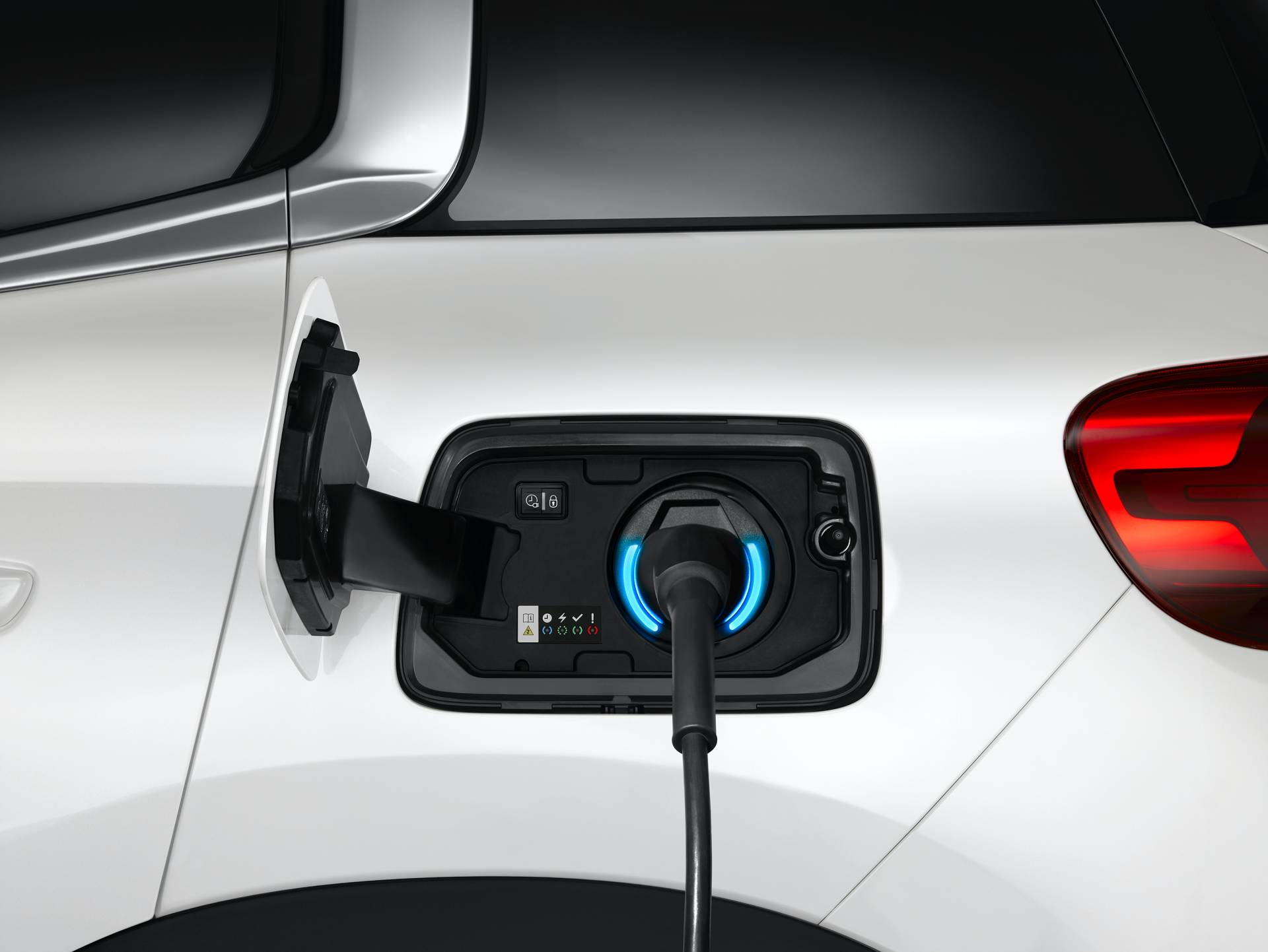 222 HP Citroën C5 Aircross Plug-in Hybrid Is The New King Of The Range