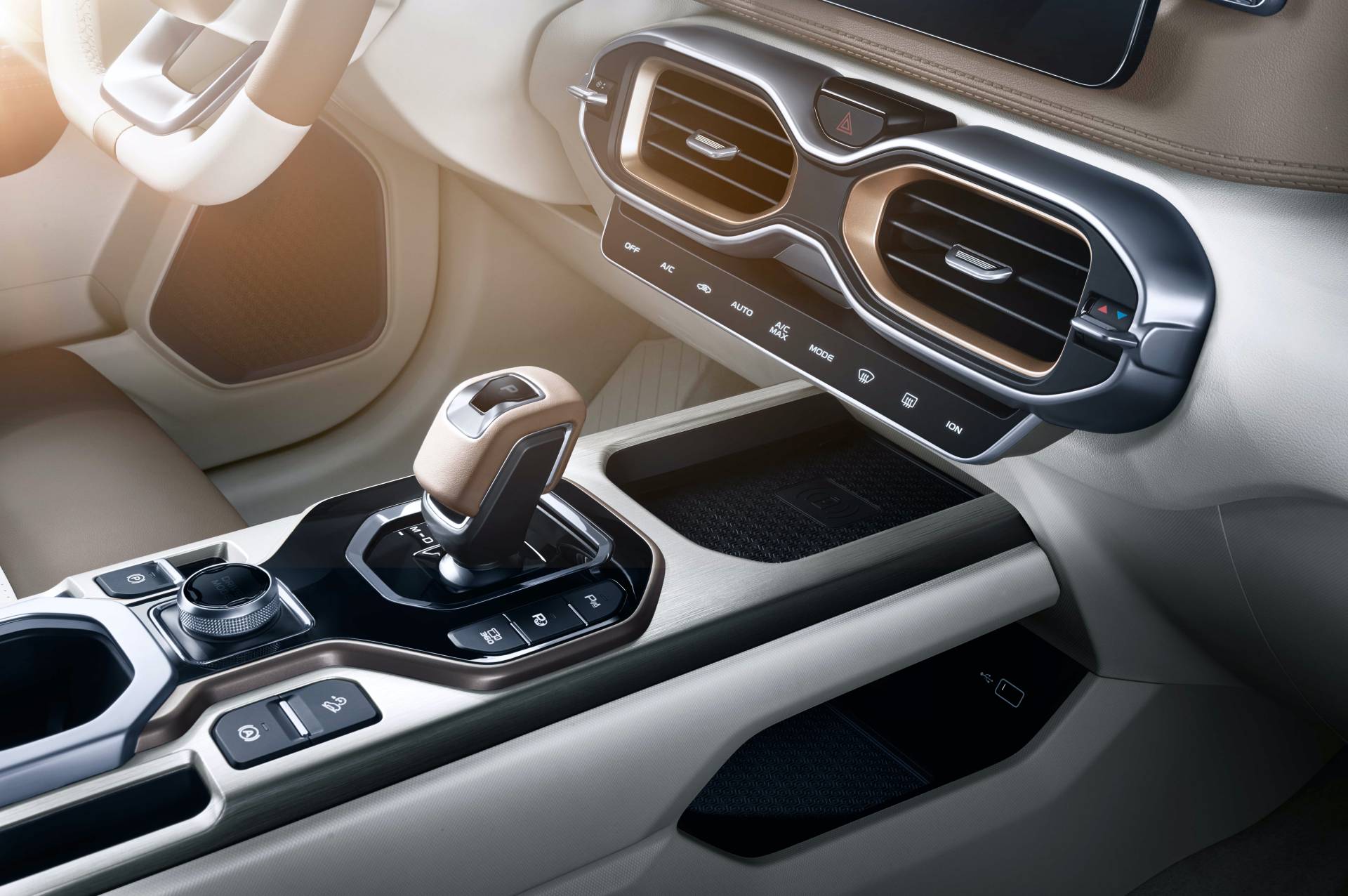 Geely Icon Officially Unveiled As Boxy Subcompact SUV With Global Ambitions