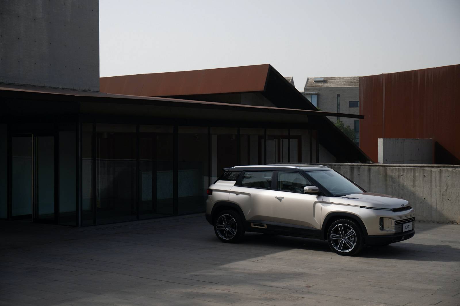 Geely Icon Officially Unveiled As Boxy Subcompact SUV With Global Ambitions