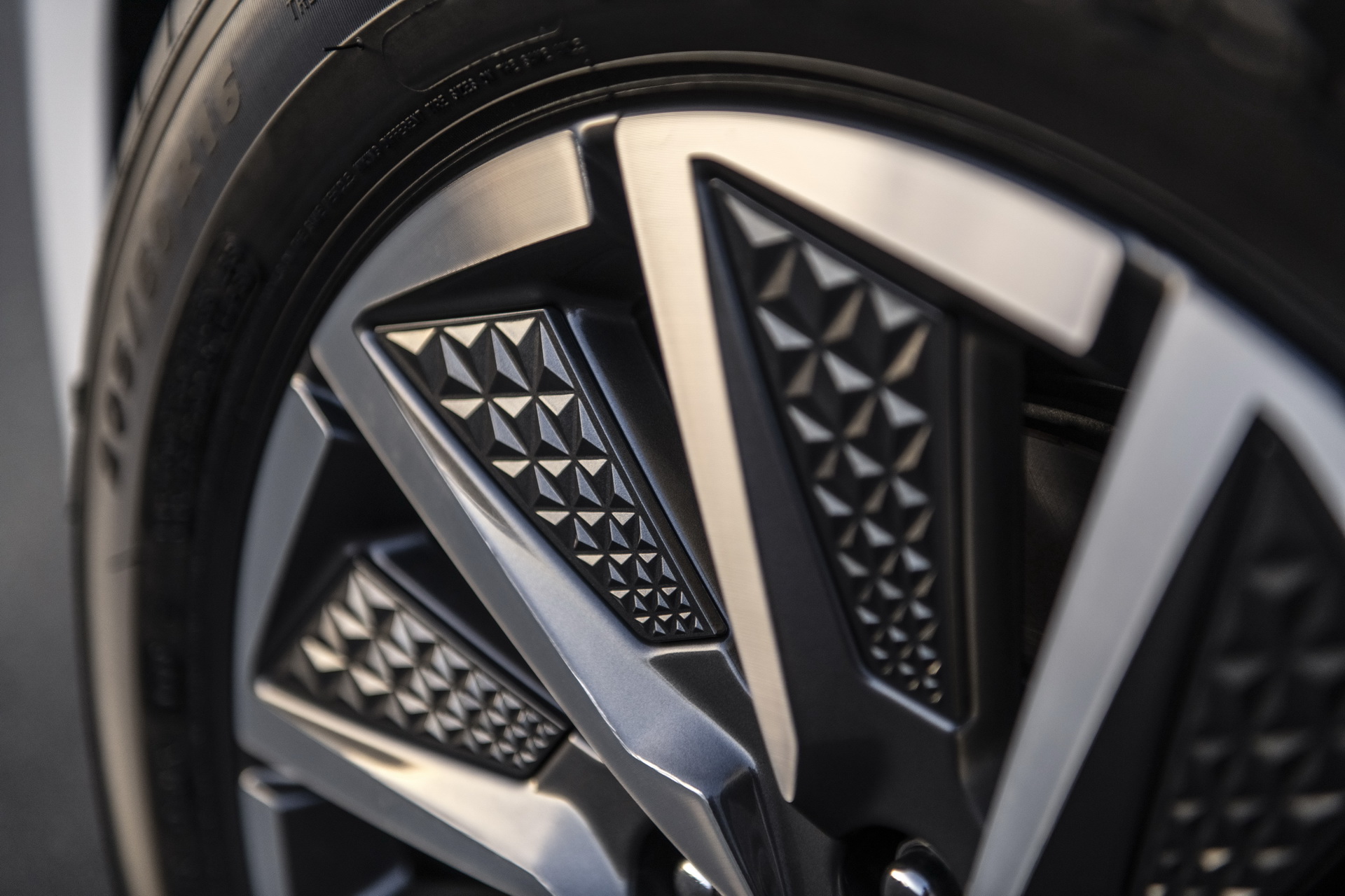 2020 Hyundai Ioniq Facelift Arrives In The US With Better Tech And More More Electric Range