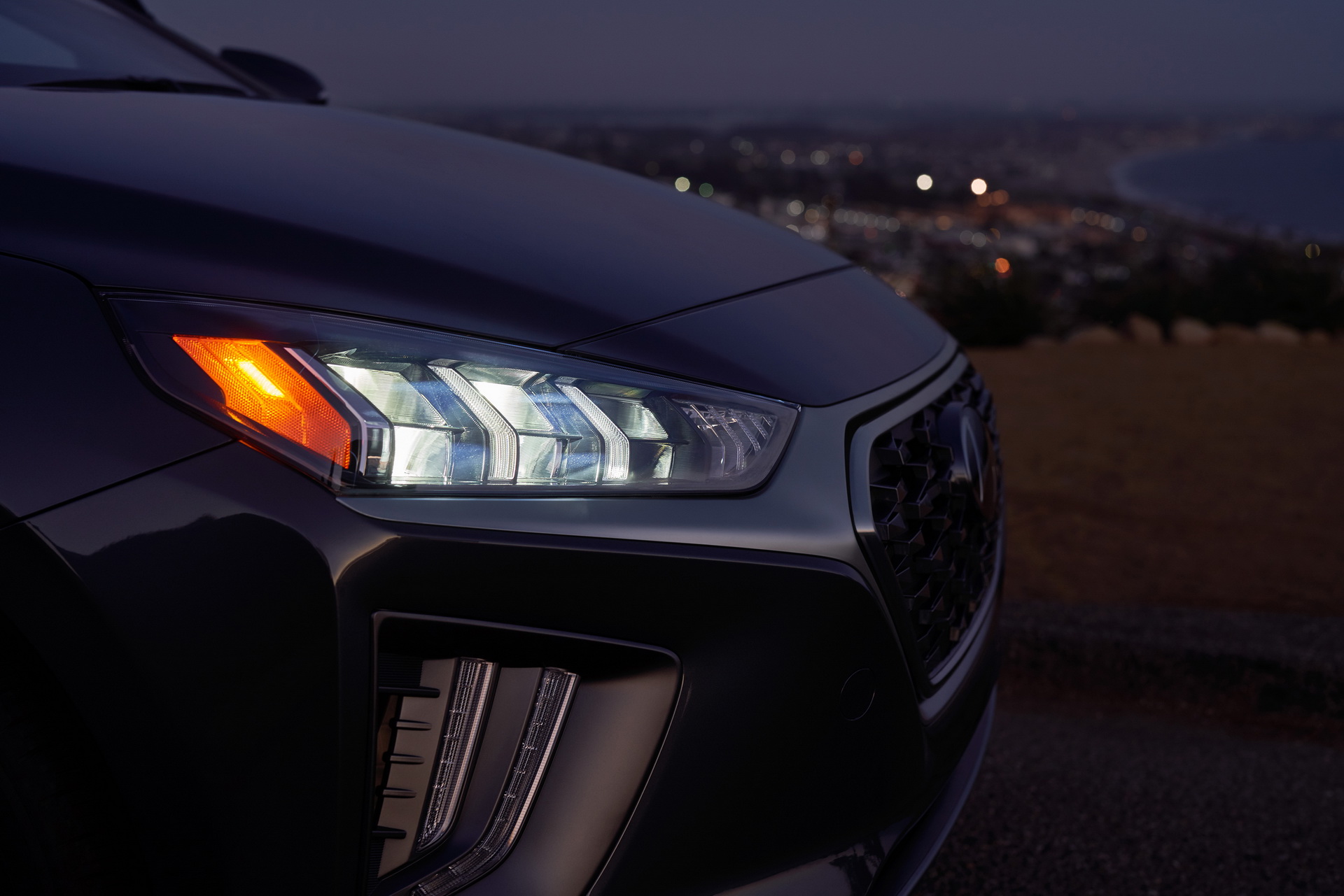 2020 Hyundai Ioniq Facelift Arrives In The US With Better Tech And More More Electric Range